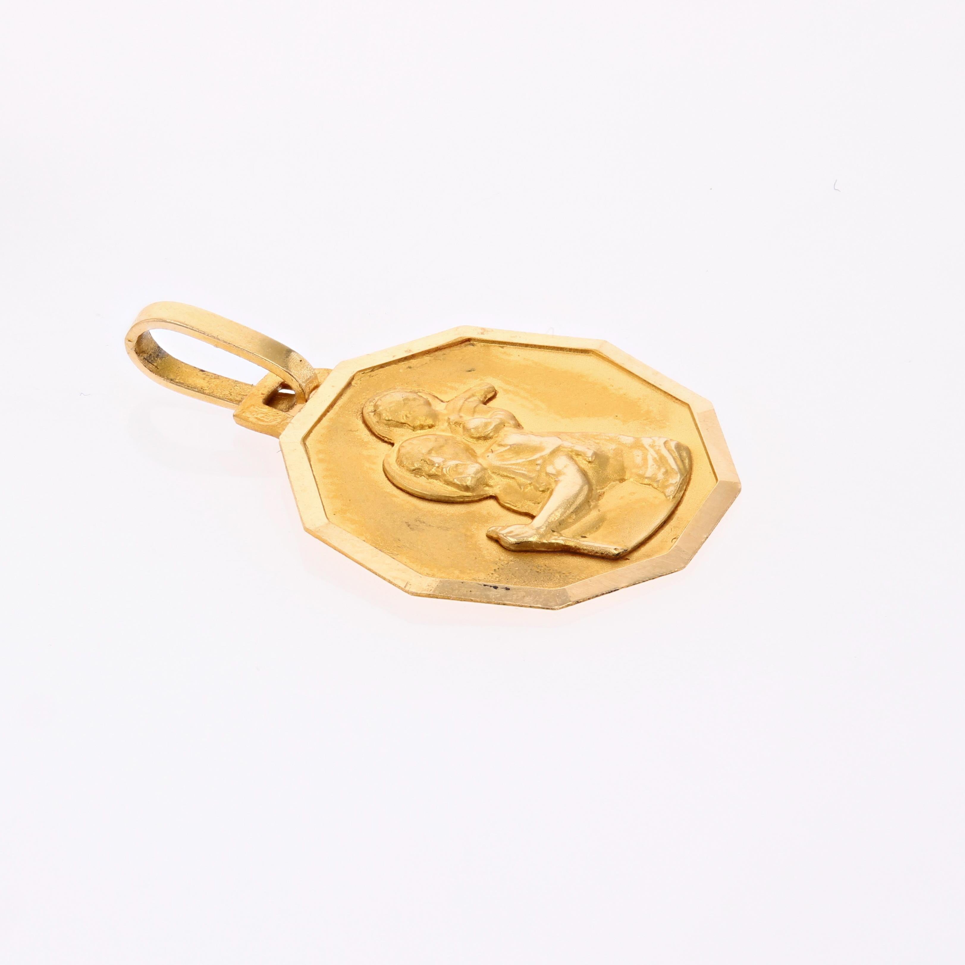 Retro French 20th Century 18 Karat Yellow Gold Saint Christopher Medal Pendant For Sale