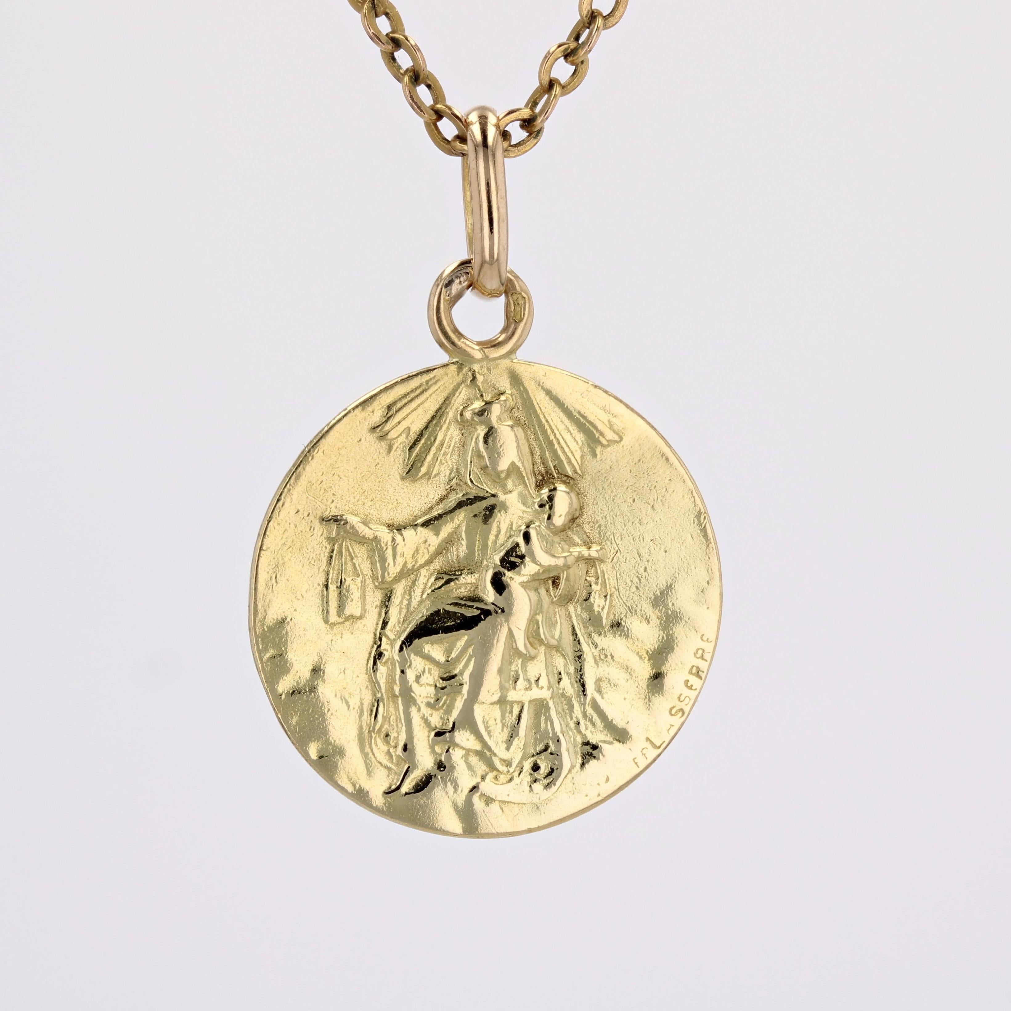 Belle Époque French 20th Century 18 Karat Yellow Gold Signed Lasserre Scapular Medal Pendant