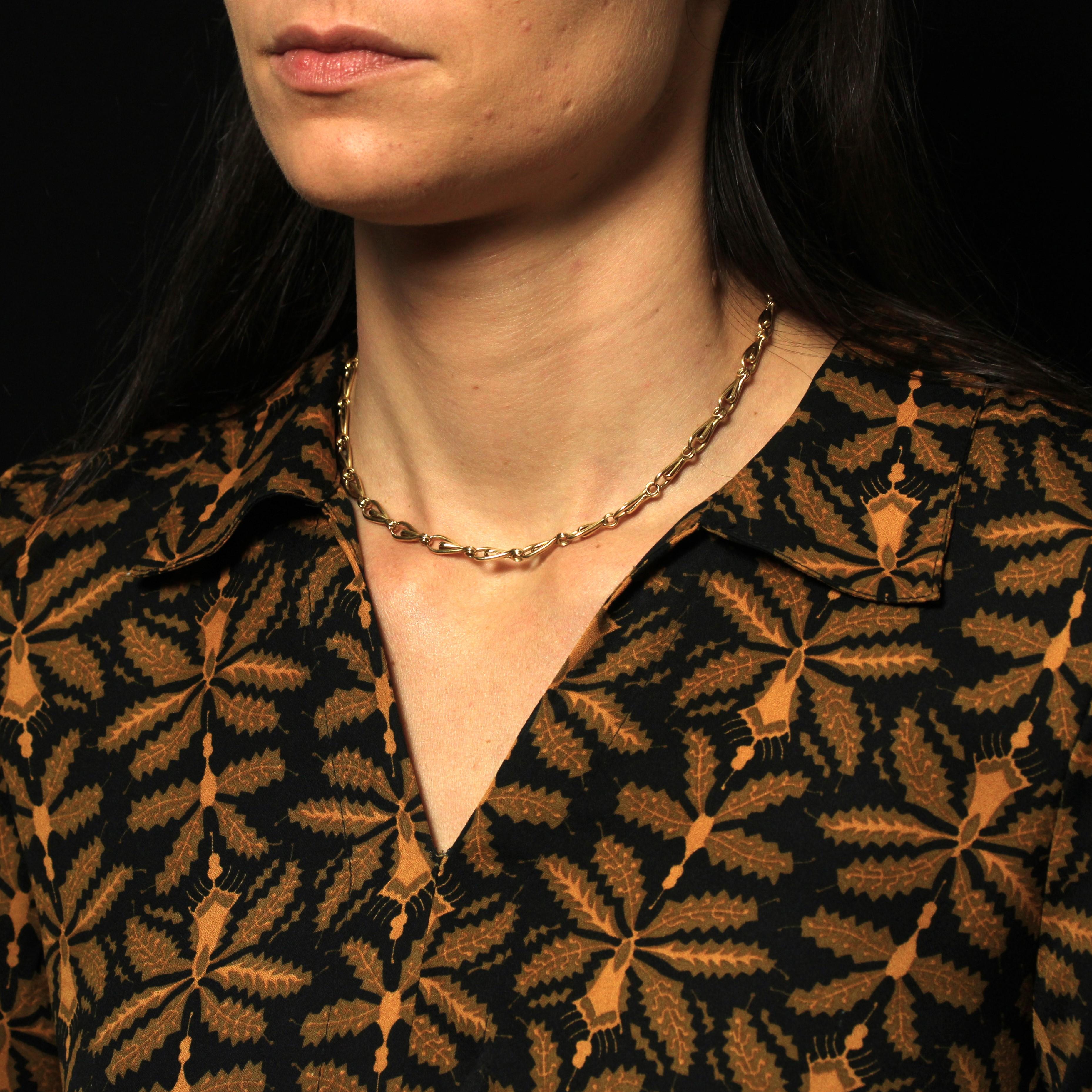 Chaîne collier français du 20ème siècle en or jaune 18 carats en vente 1