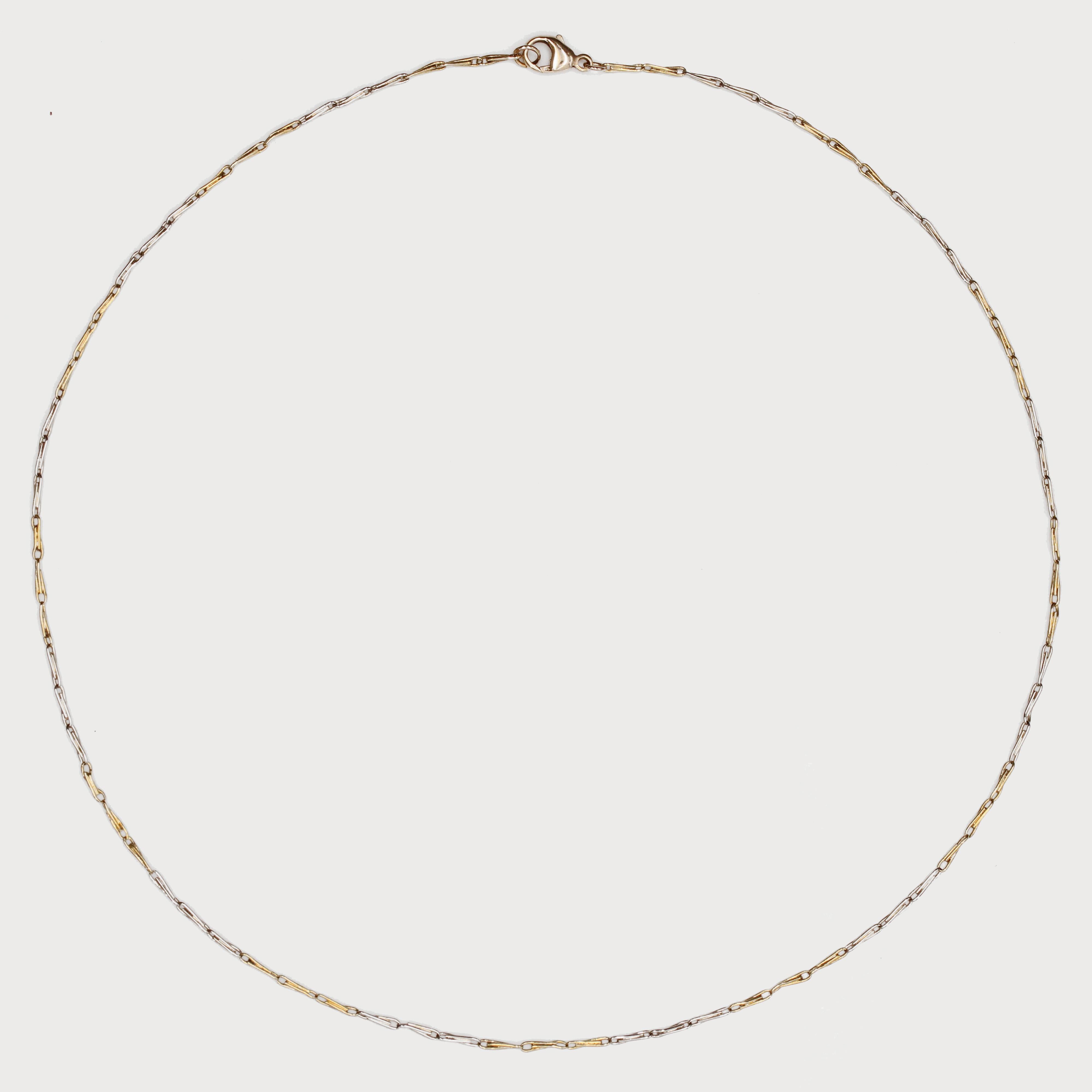 Collar francés de cadena de eslabones de grapas de oro amarillo de 18 quilates del siglo XX en Bueno estado para la venta en Poitiers, FR