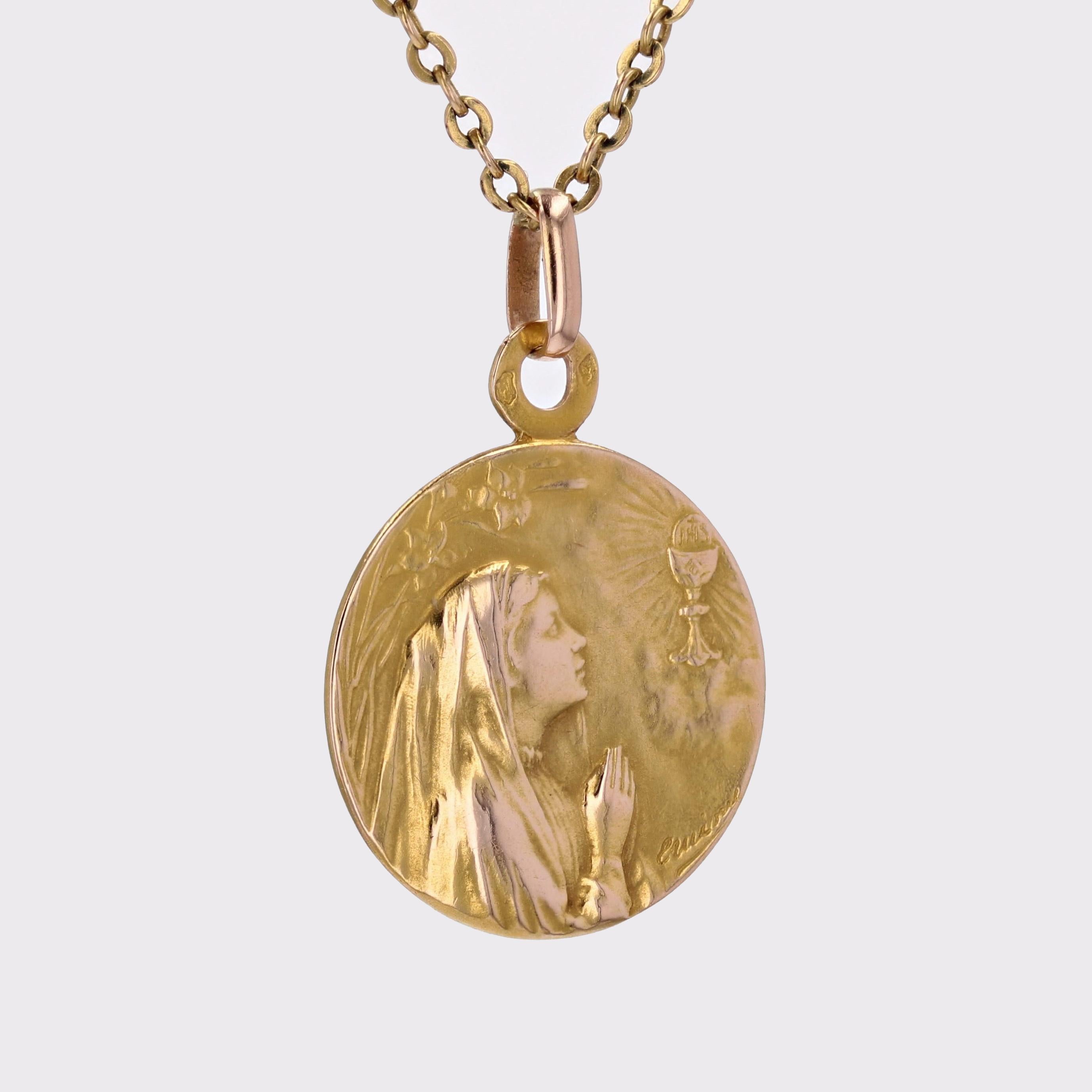 Belle Époque French 20th Century 18 Karat Yellow Gold Virgin and Chalice Medal Pendant