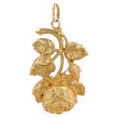 French 20th Century 18 Karat Yellow Matte Gold Rose Pendant