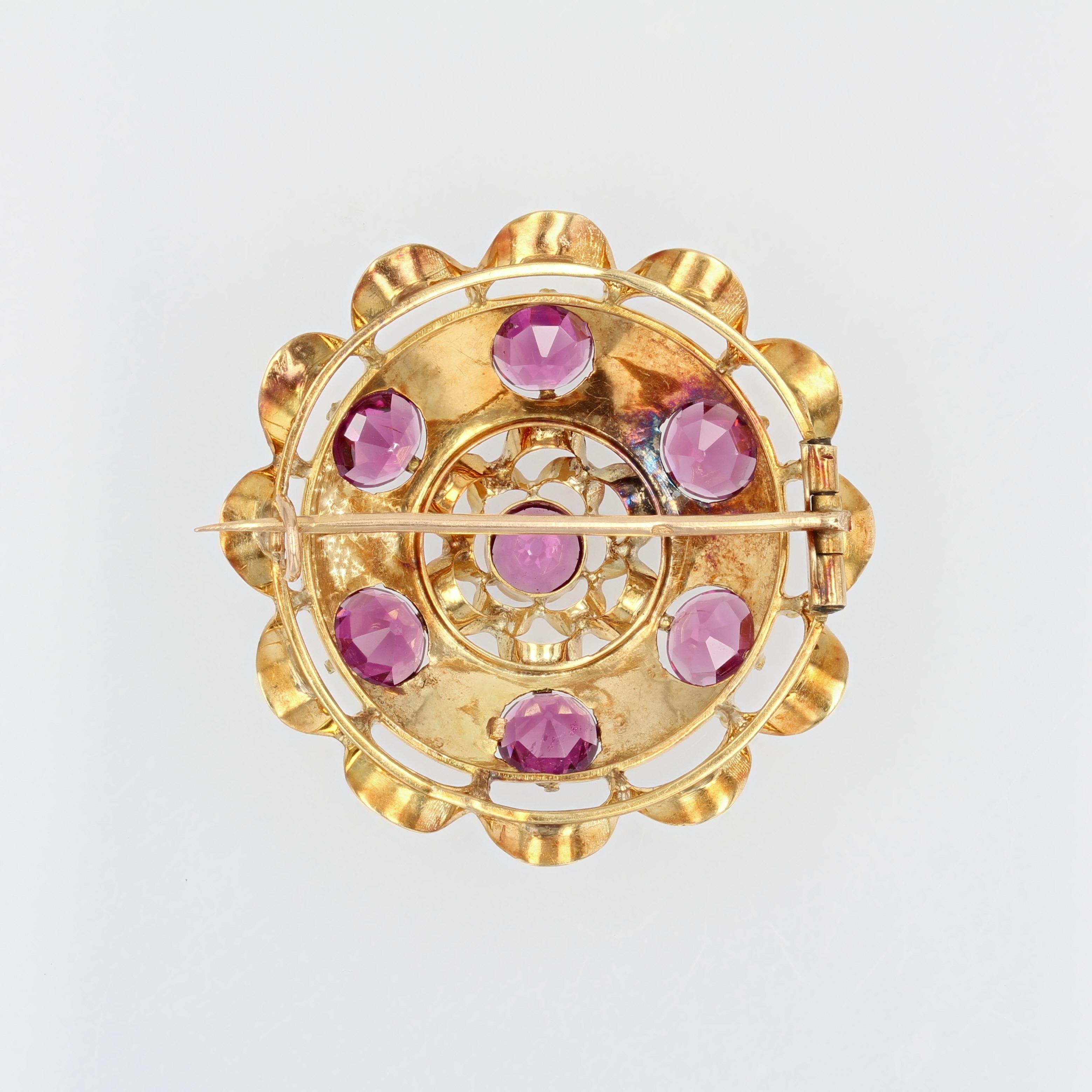 French, 20th Century 4 Carats Garnet 18 Karat Yellow Gold Brooch For Sale 5