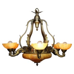 Lustre français Art déco du XXe siècle, en bronze et albâtre sculpté, à 6 lumières