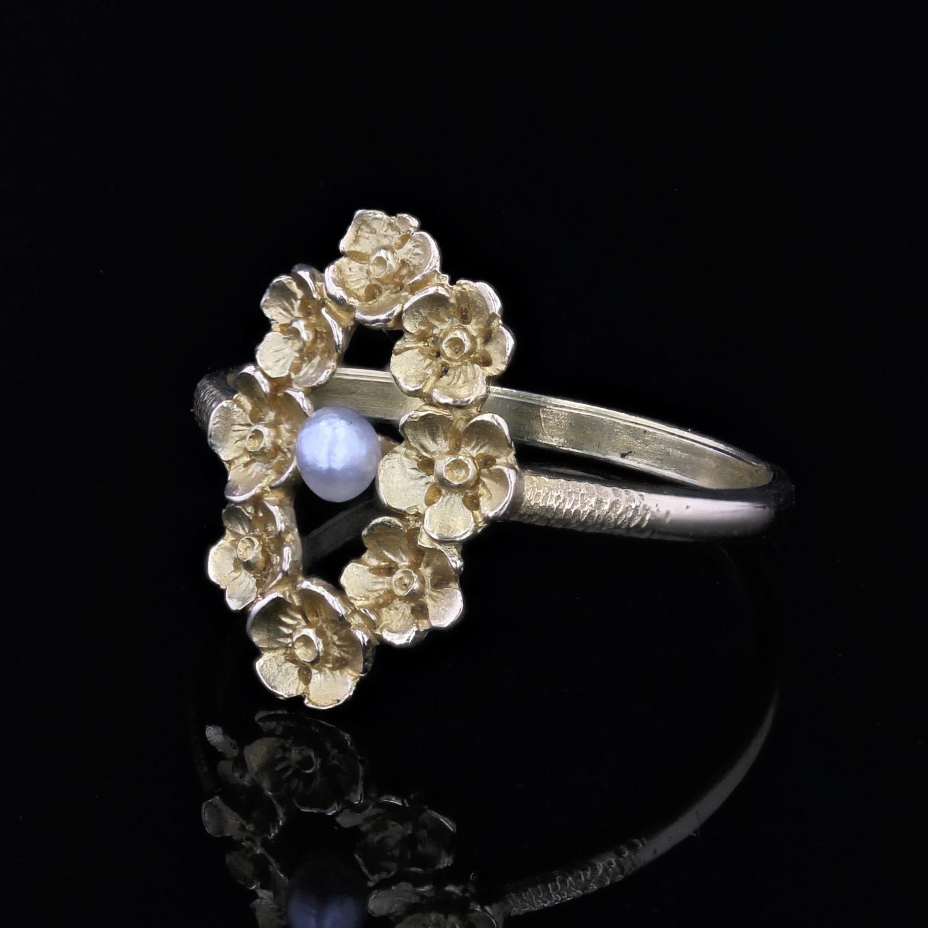 French 20th Century Art Nouveau Fine Pearl 18 Karat Yellow Gold Floral Ring 2
