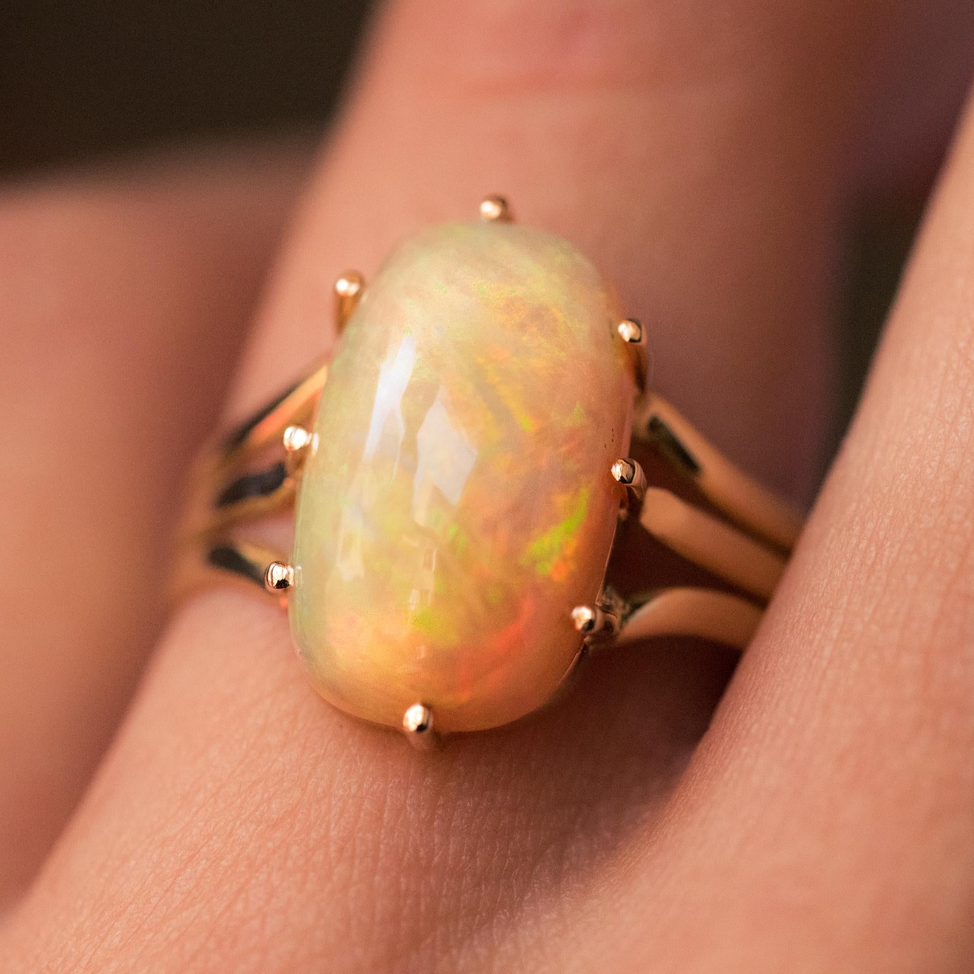 Cabochon French 20th Century Australian Opal 18 Karat Yellow Gold Ring For Sale