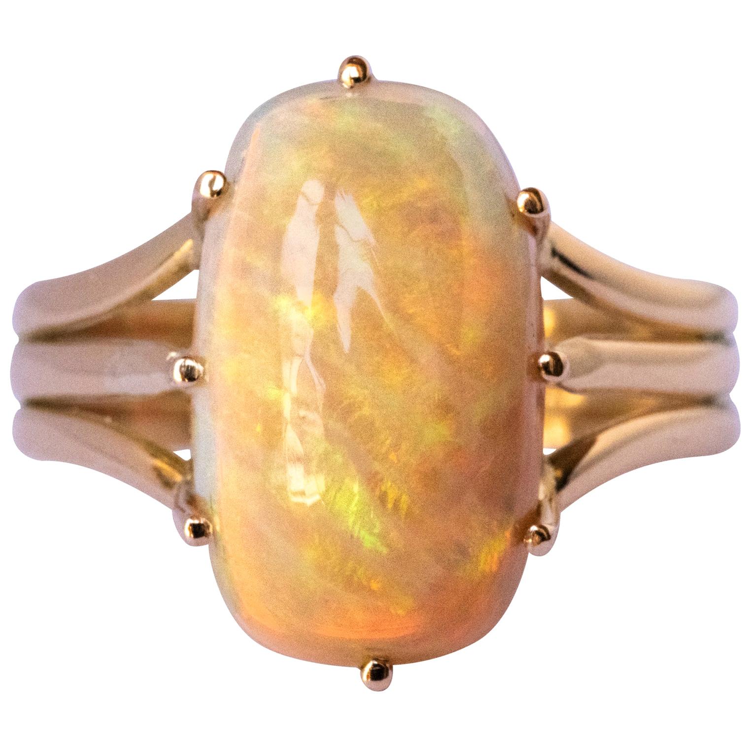 French 20th Century Australian Opal 18 Karat Yellow Gold Ring For Sale