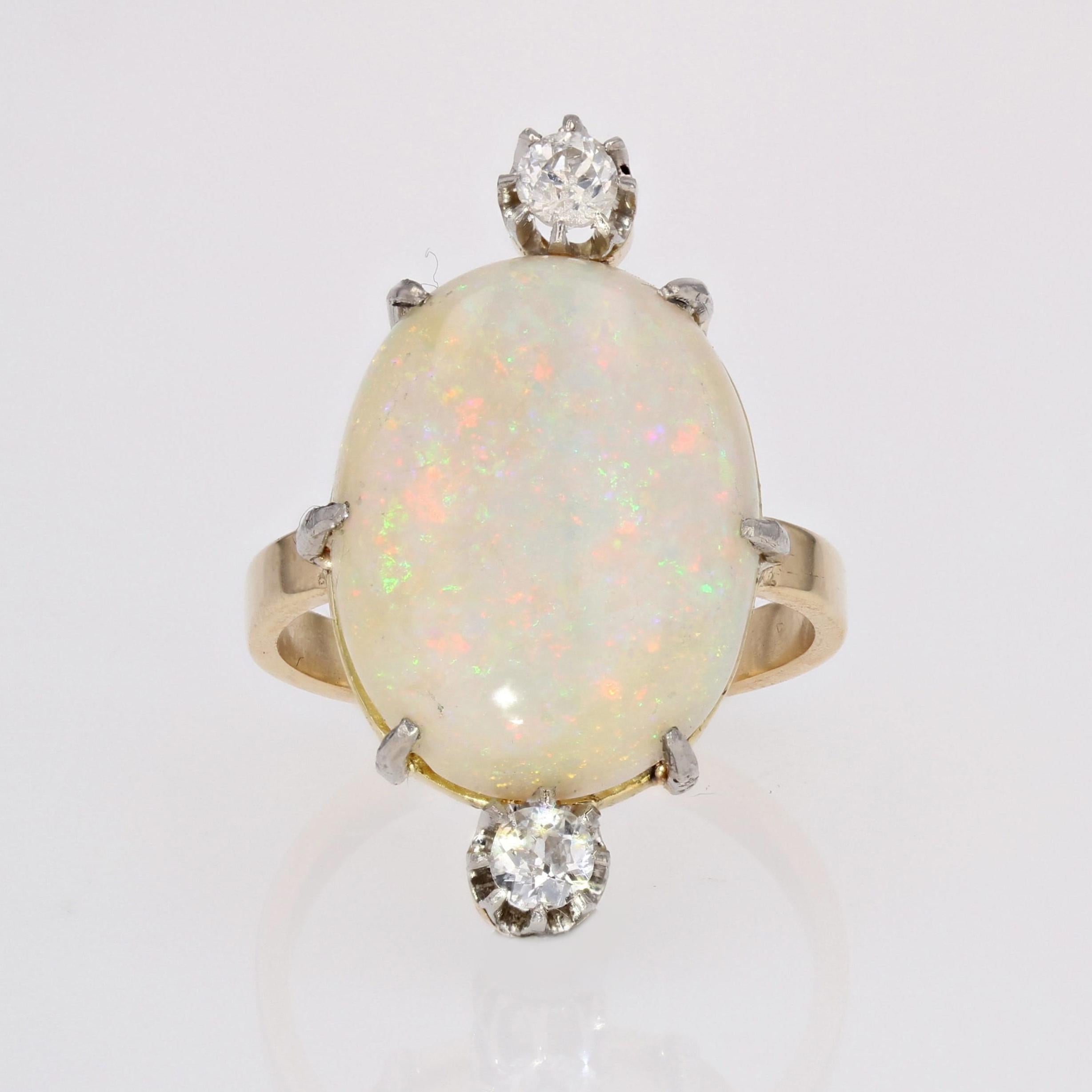 Belle Époque French 20th Century Australian Opal Diamonds 18 Karat Yellow Gold Ring For Sale