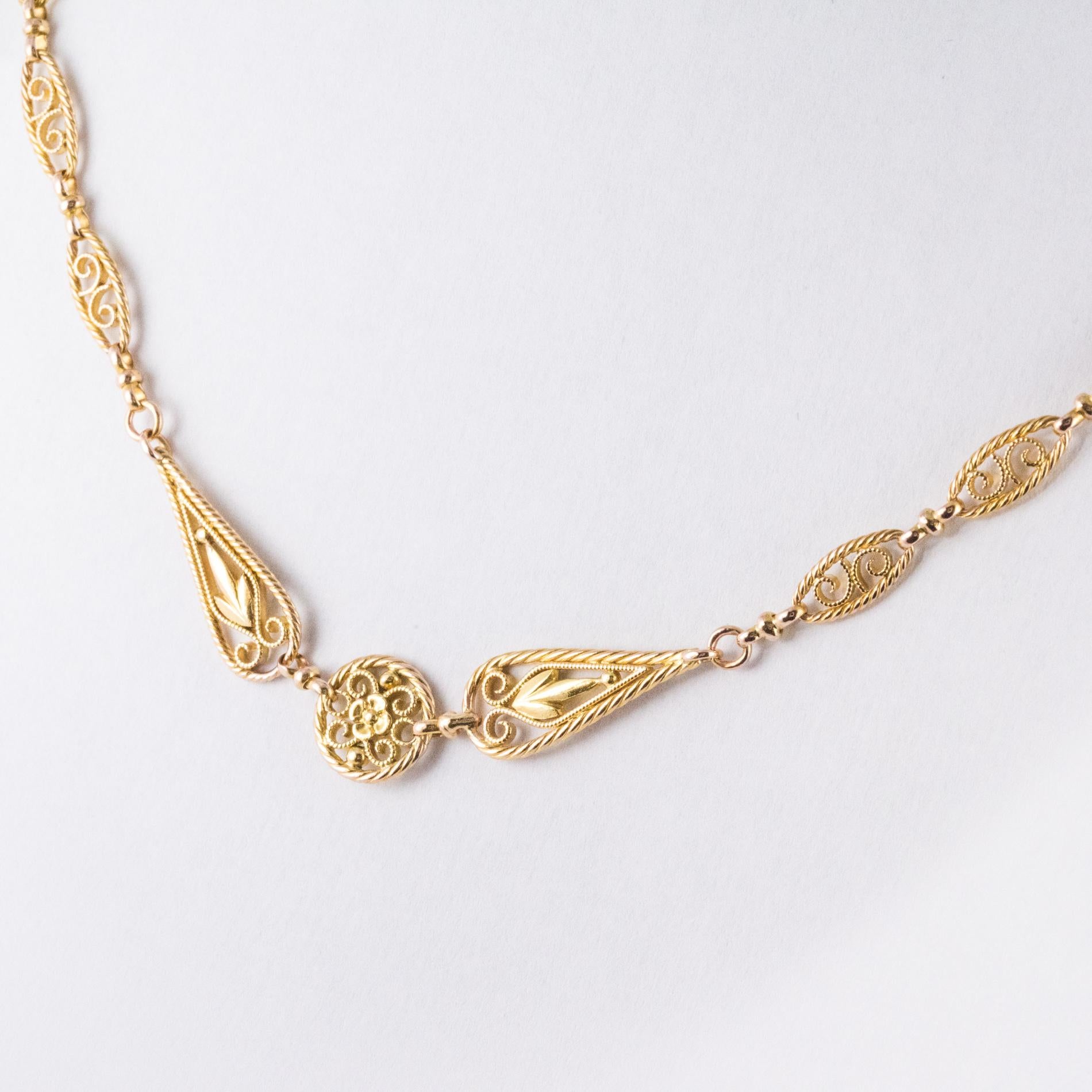 French 20th Century Belle Époque Yellow Gold Filigree Antique Necklace 2