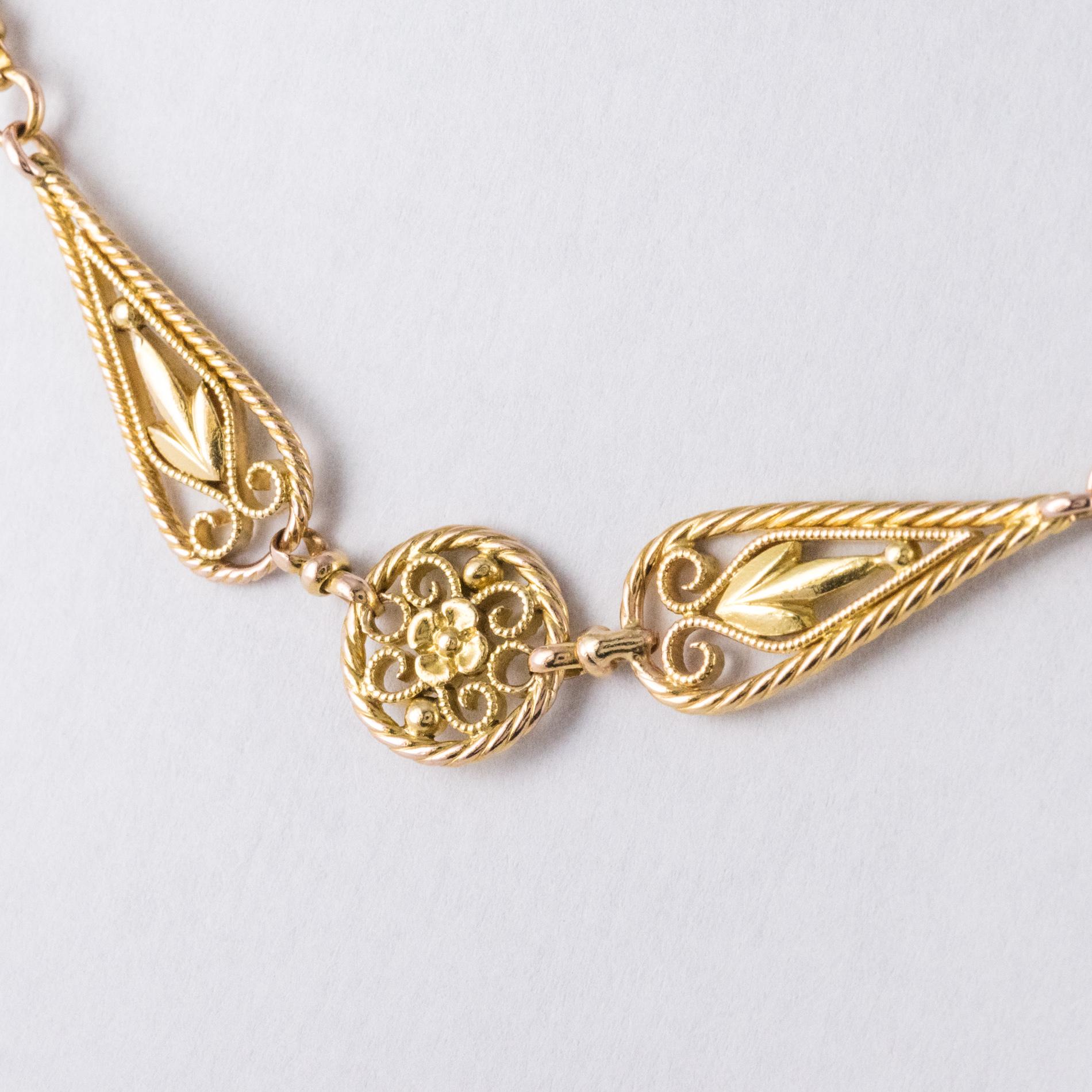 French 20th Century Belle Époque Yellow Gold Filigree Antique Necklace 4