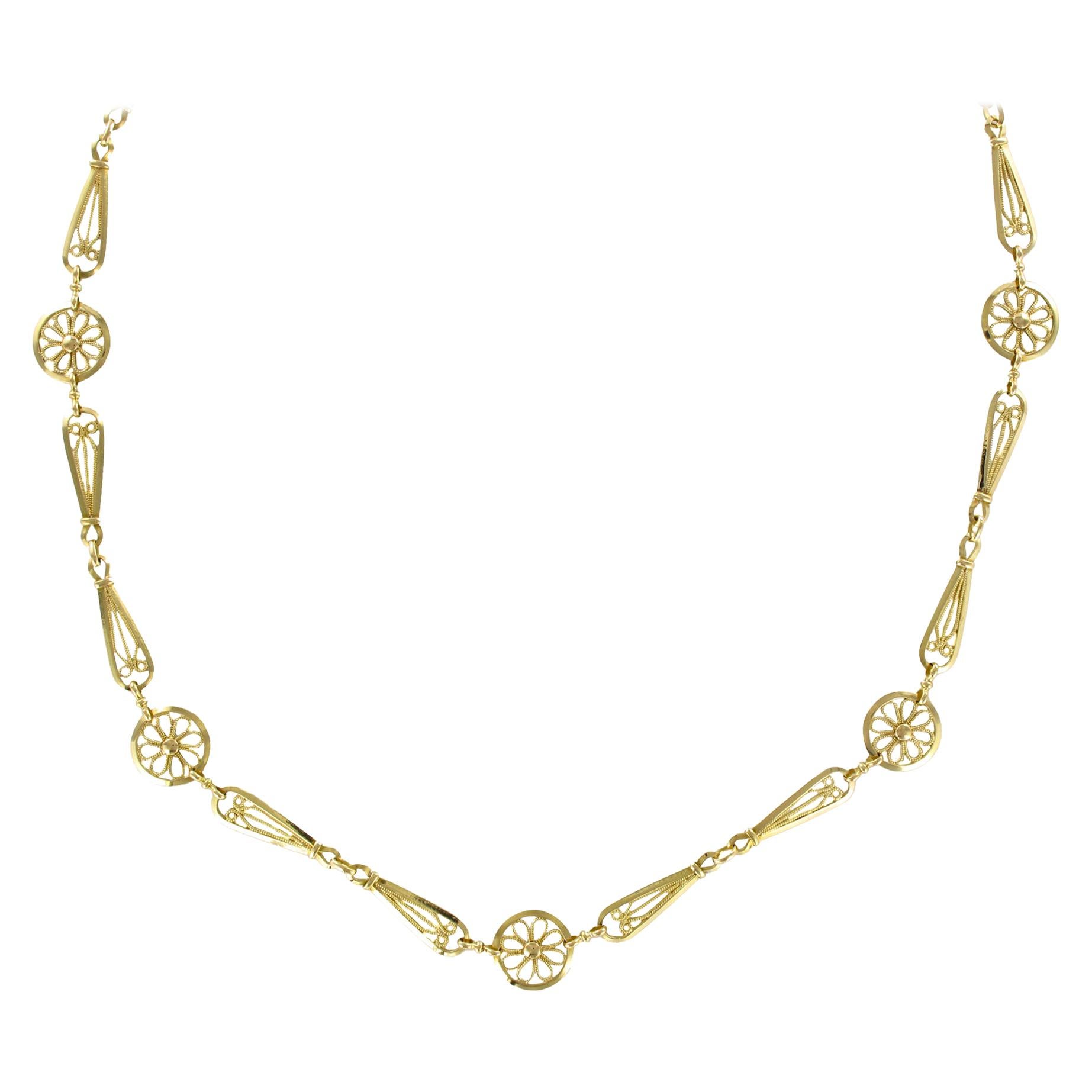 French 20th Century Belle Époque Yellow Gold Filigree Necklace