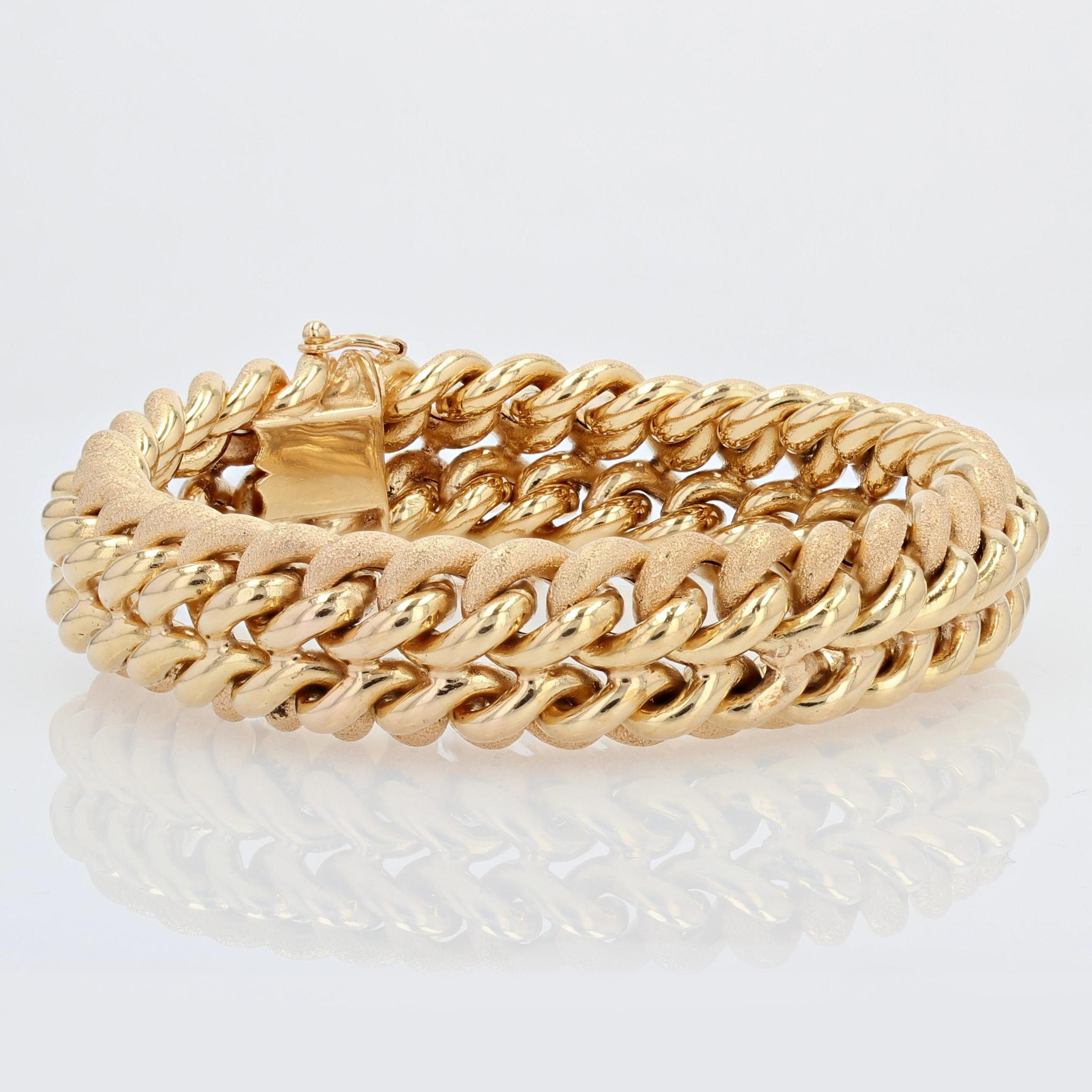 Belle Époque French 20th Century Bright and Amati 18 Karat Yellow Gold Curb Bracelet For Sale