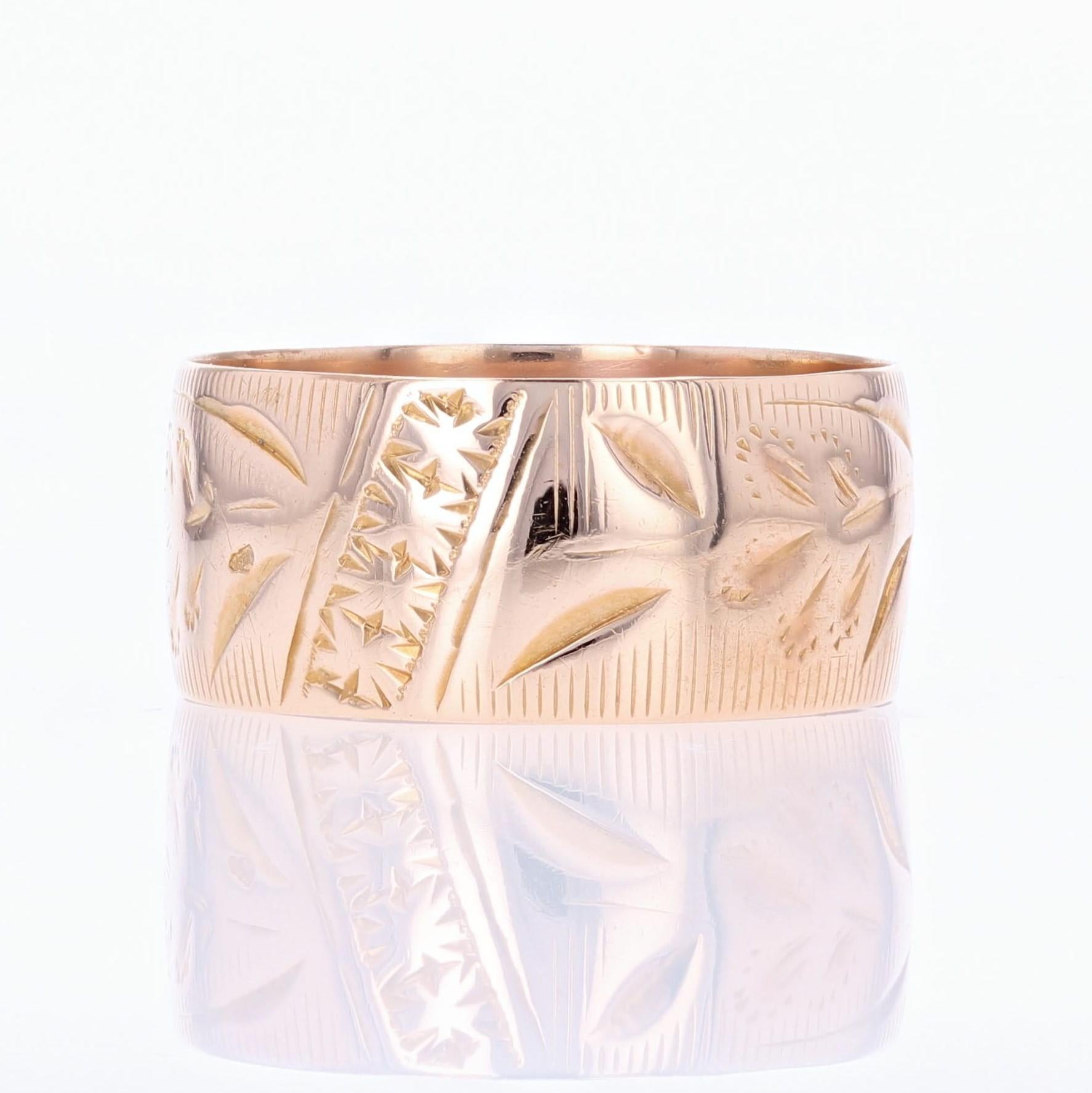 French 20th Century Chiseled 18 Karat Rose Gold Ring For Sale 1
