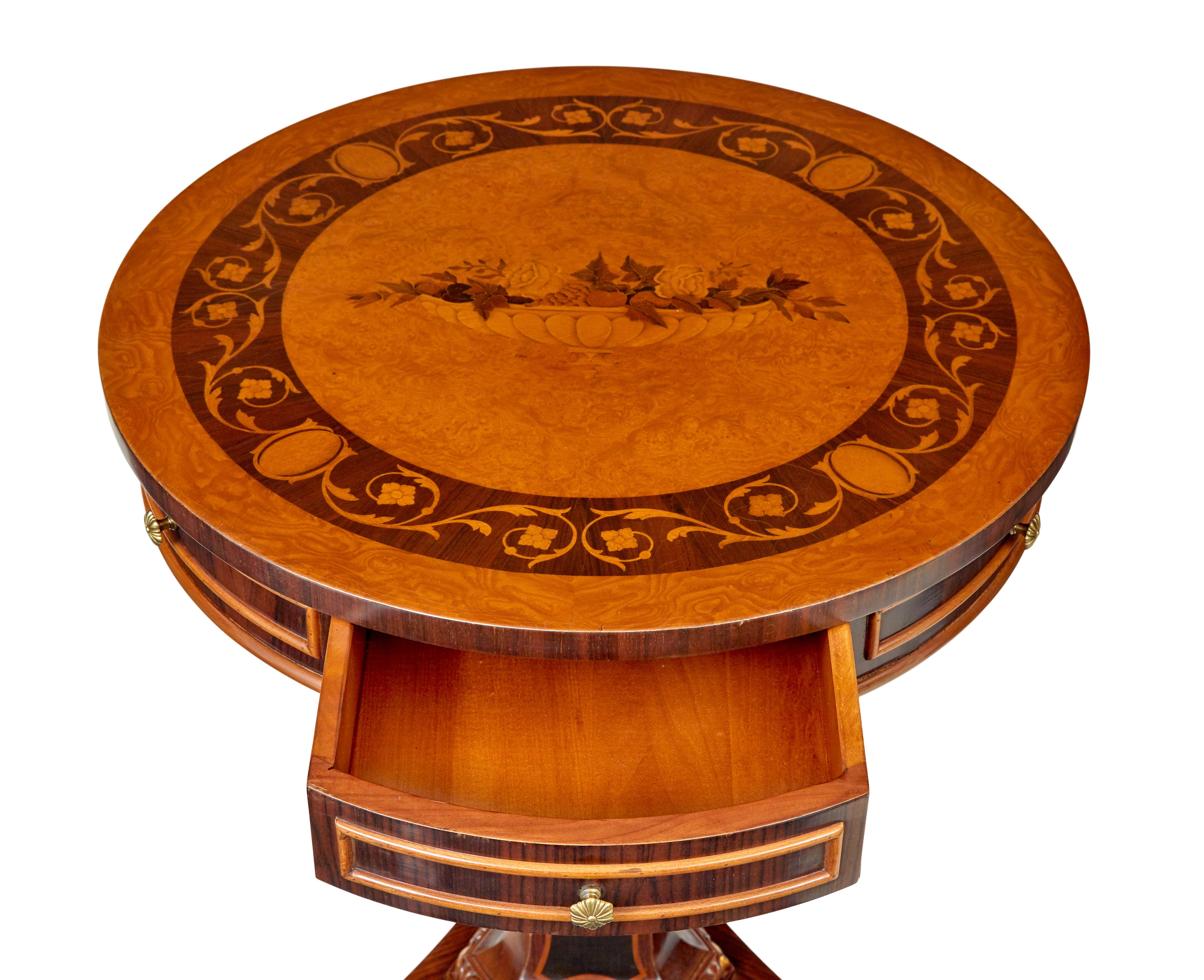 Mesa auxiliar circular decorativa francesa del siglo XX Grand Tour en venta