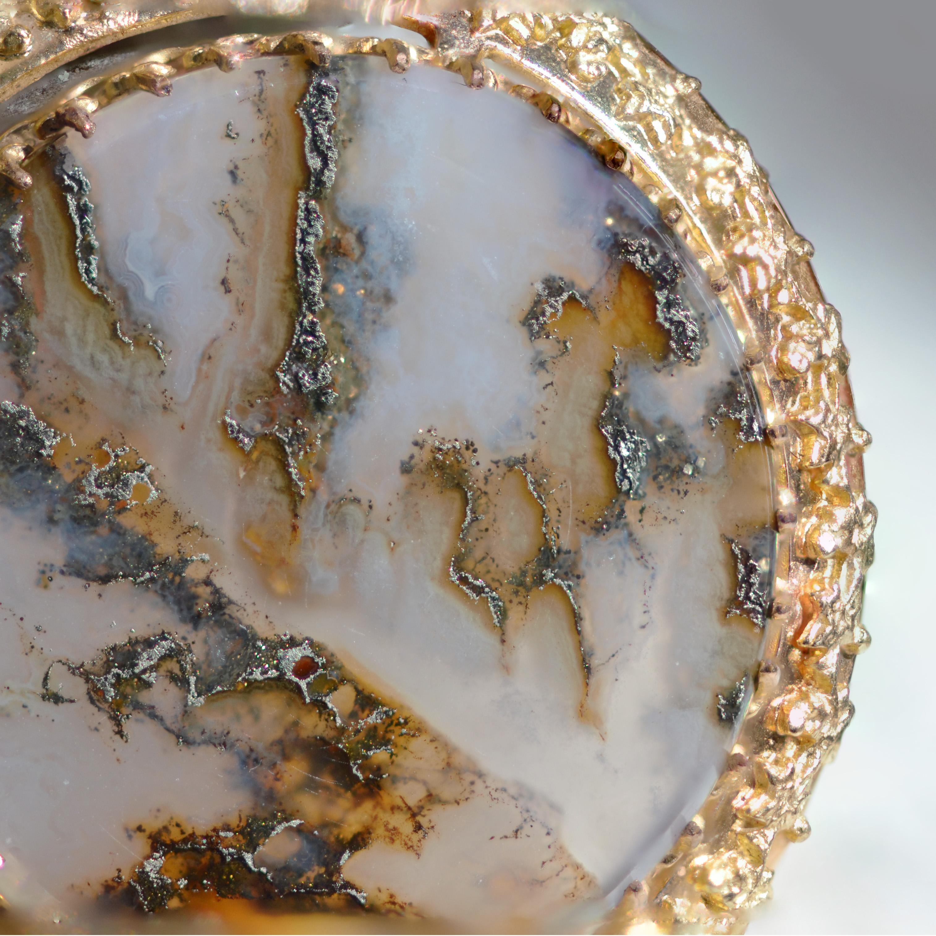 French 20th Century Dendritic Agate 18 Karat Rose Green Gold Pendant For Sale 5