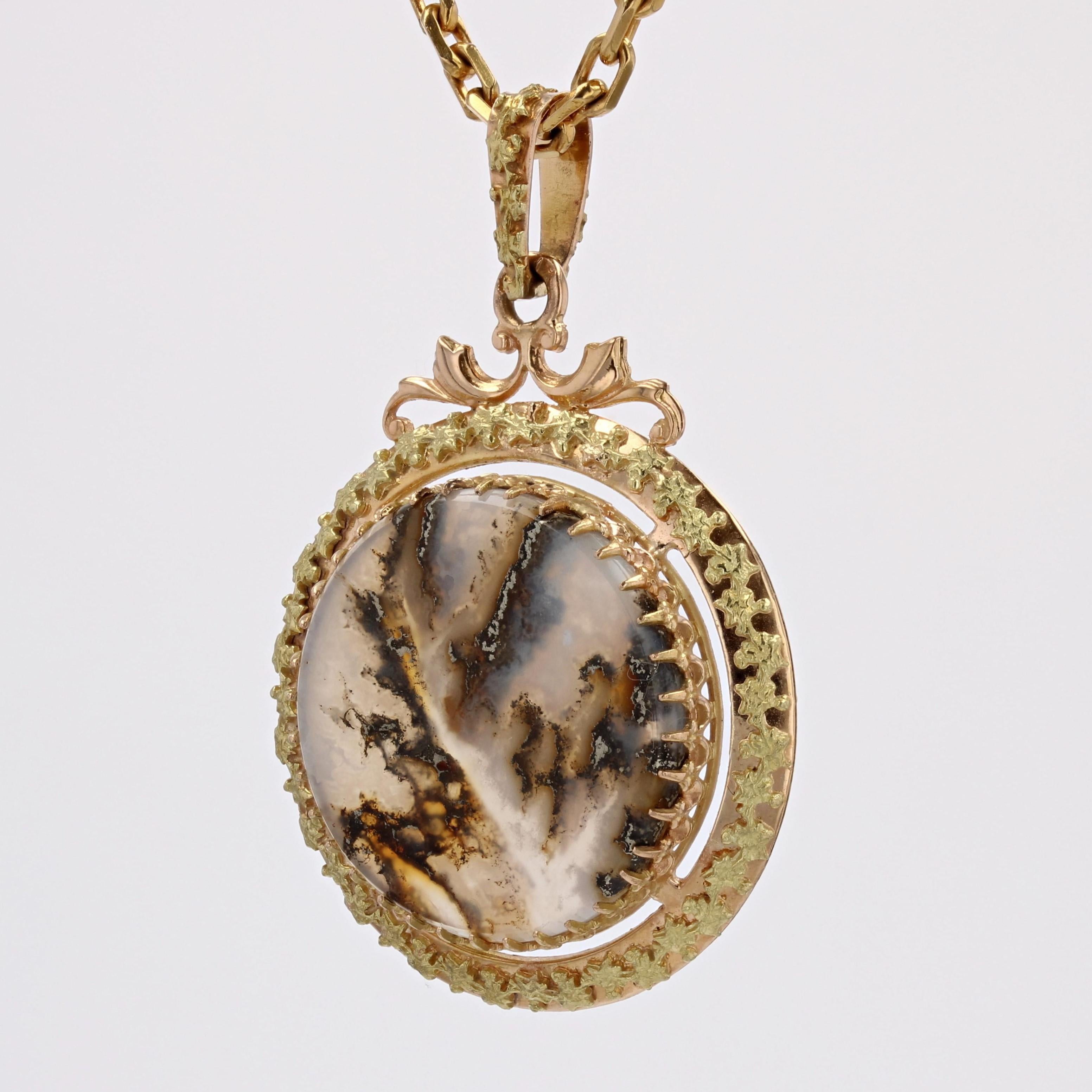 Round Cut French 20th Century Dendritic Agate 18 Karat Rose Green Gold Pendant For Sale
