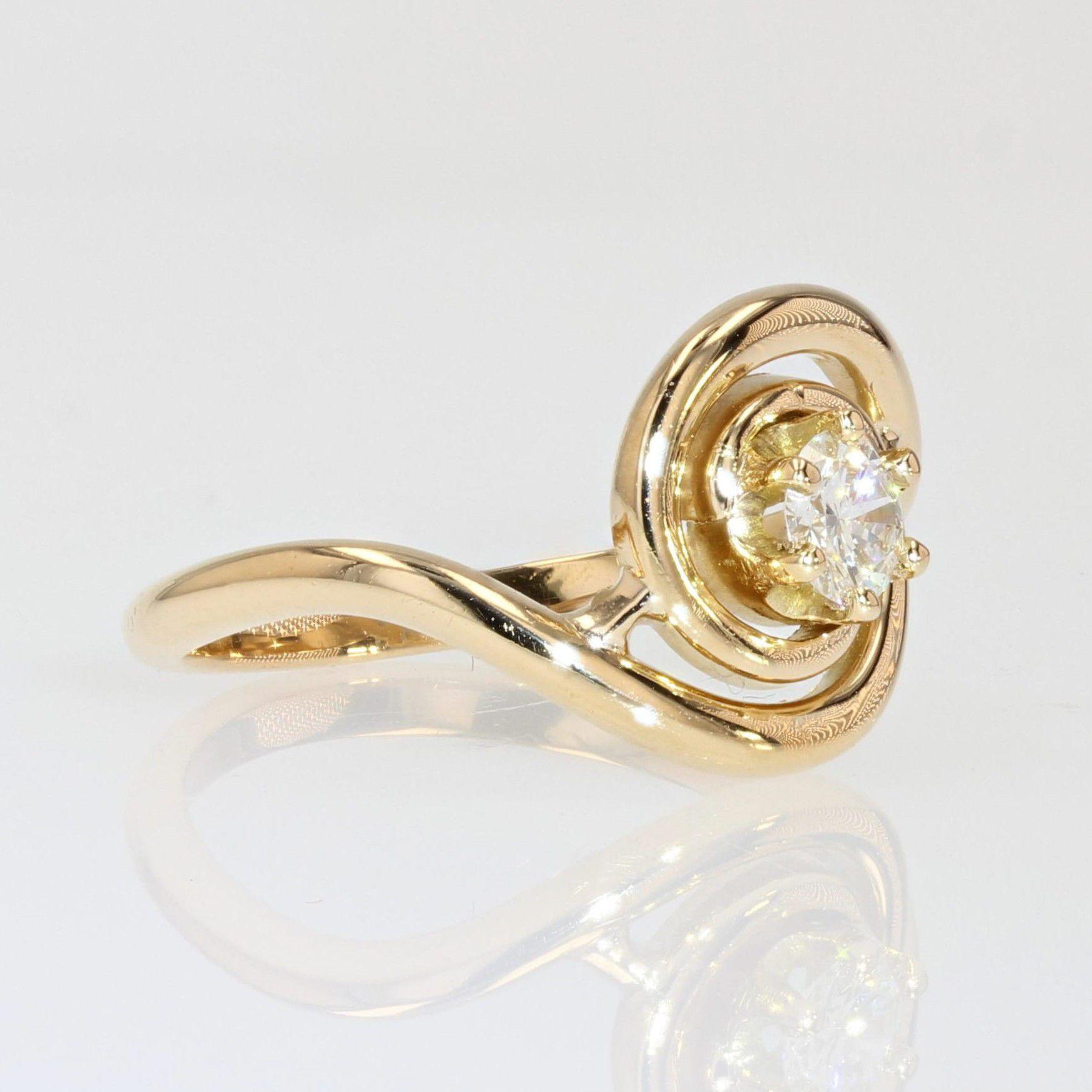 French 20th Century Diamond 18 Karat Yellow Gold Swirl Ring 1