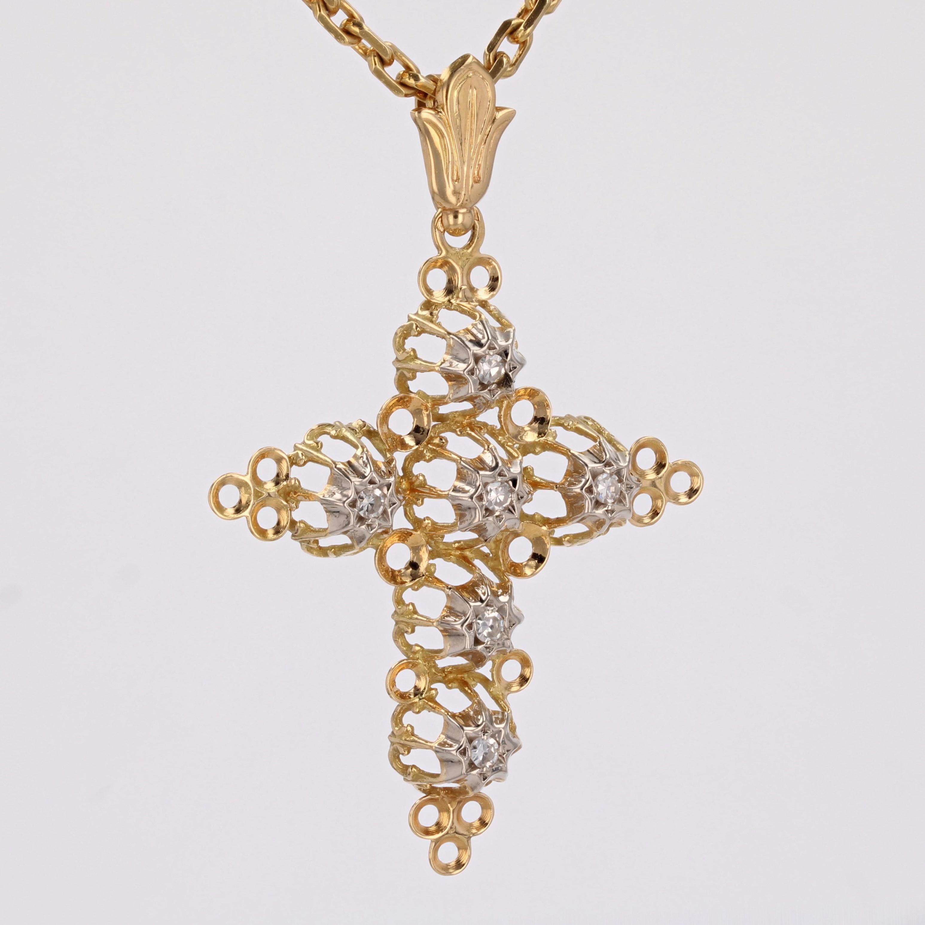 French 20th Century Diamonds 18 Karats Yellow Gold Openwork Cross Pendant In Excellent Condition In Poitiers, FR