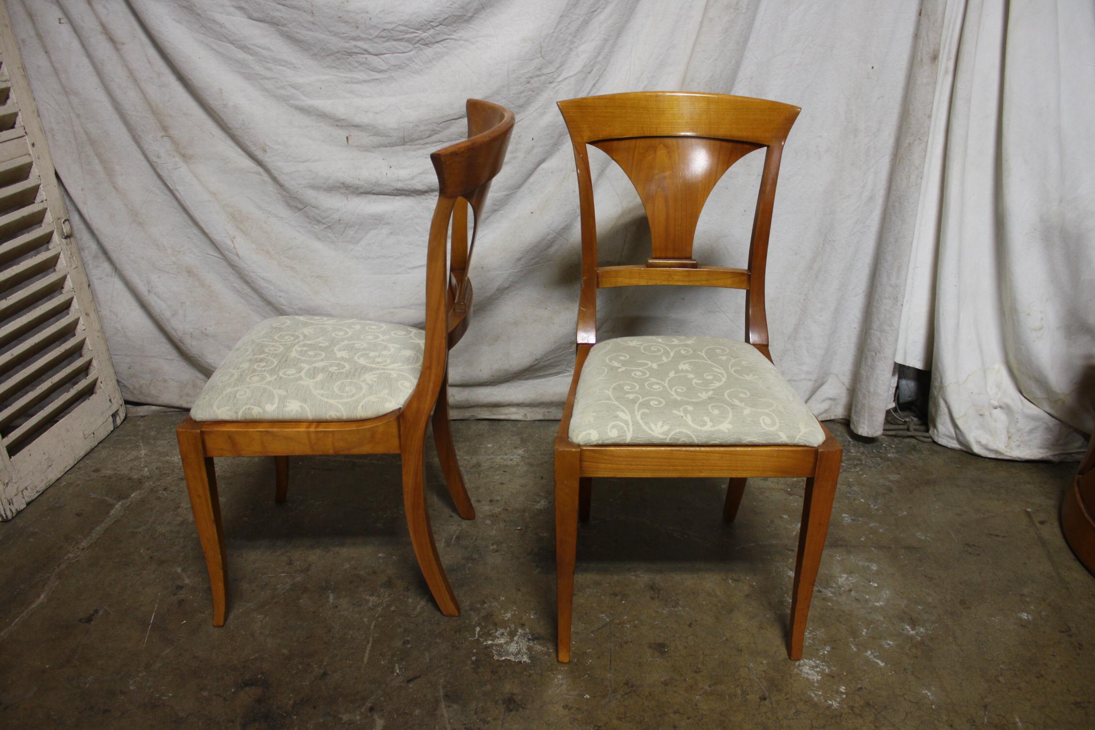 Walnut French 20th Century Dining Room Chairs
