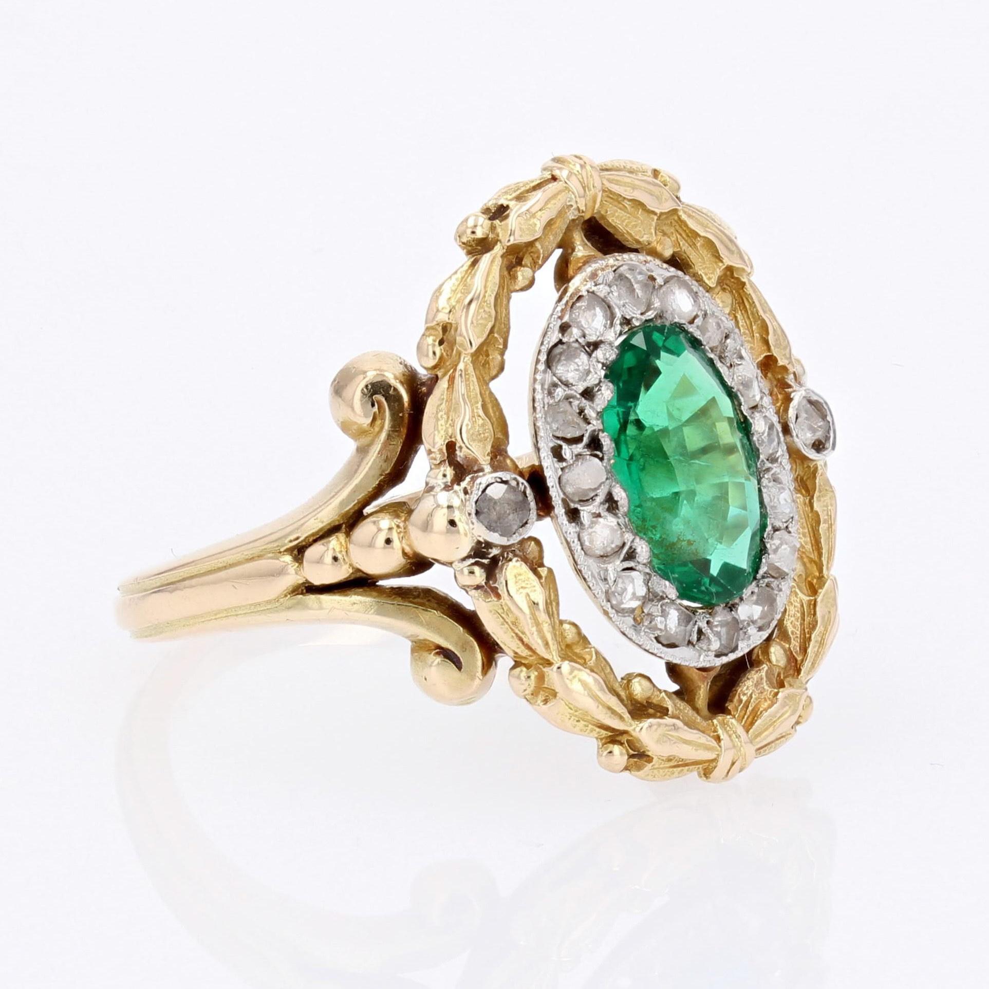 French 20th Century Emerald Diamonds 18 Karat Yellow Gold Ring For Sale 3