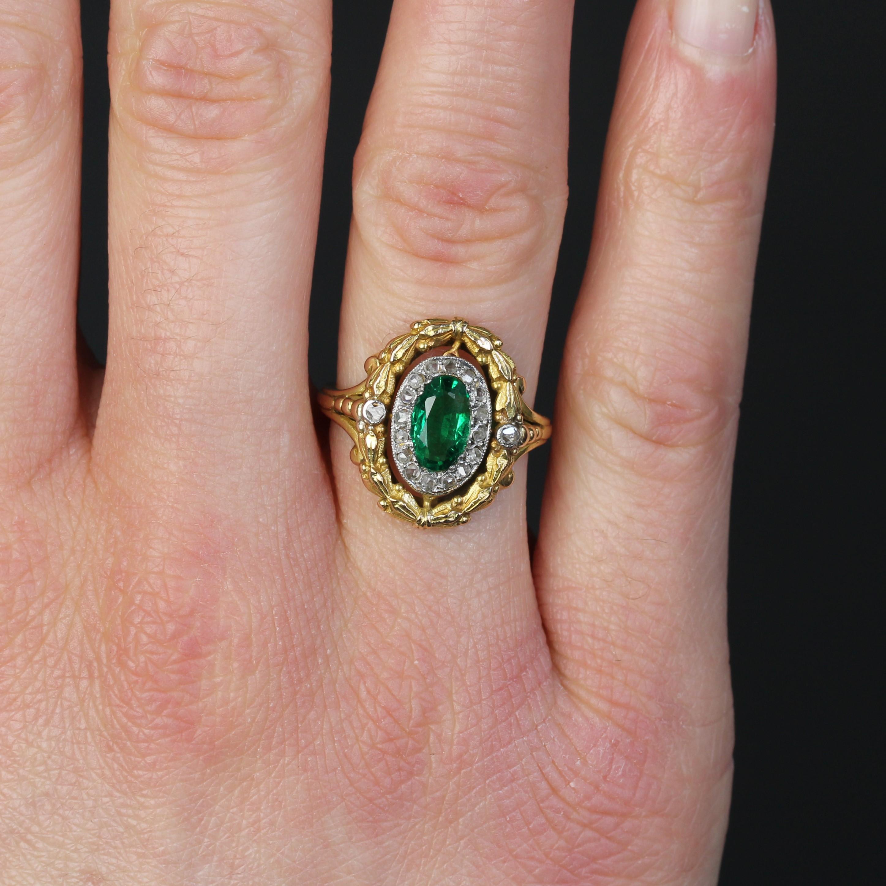 Women's French 20th Century Emerald Diamonds 18 Karat Yellow Gold Ring For Sale