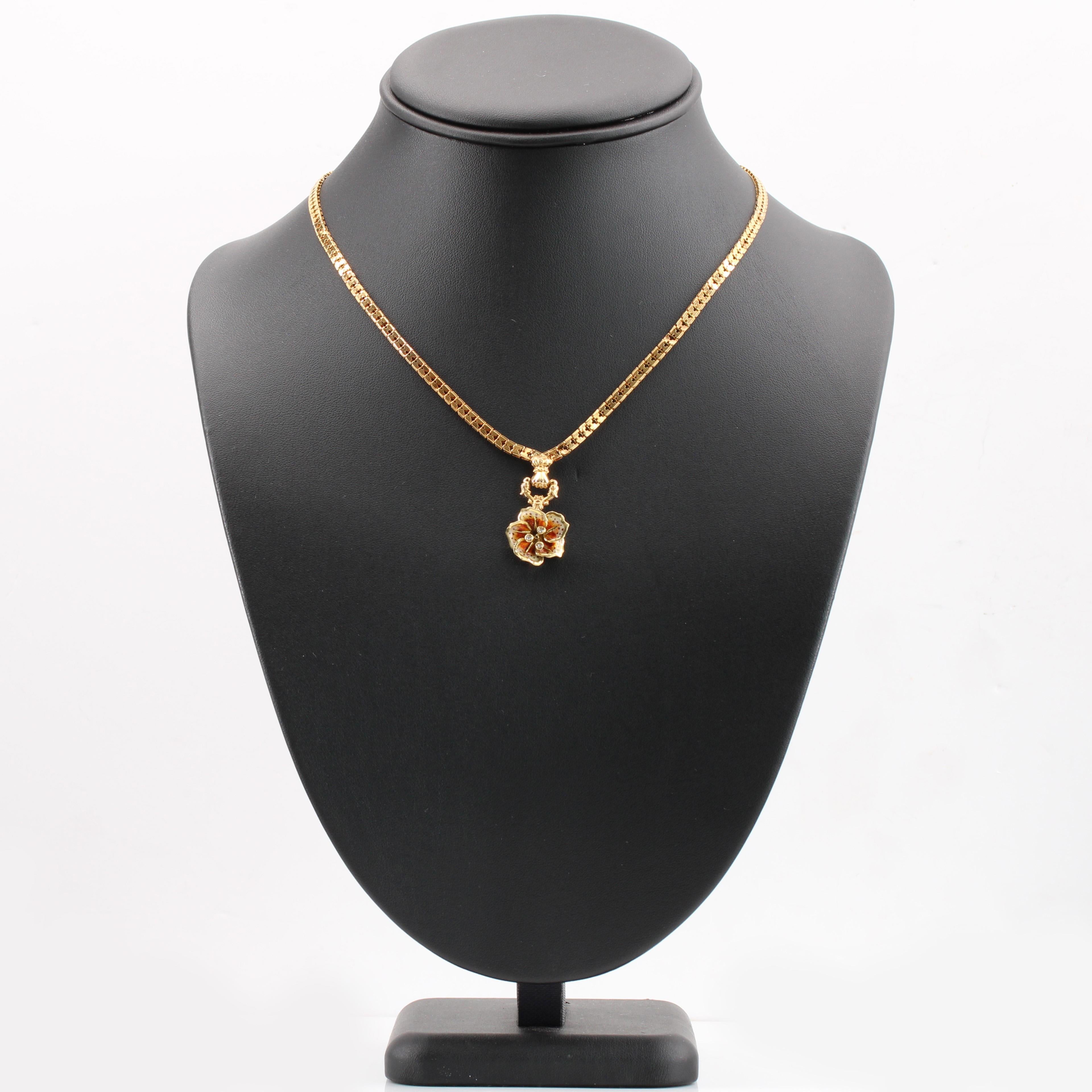Women's French 20th Century Enamelled Diamond Flower 18 Karat Yellow Gold Necklace