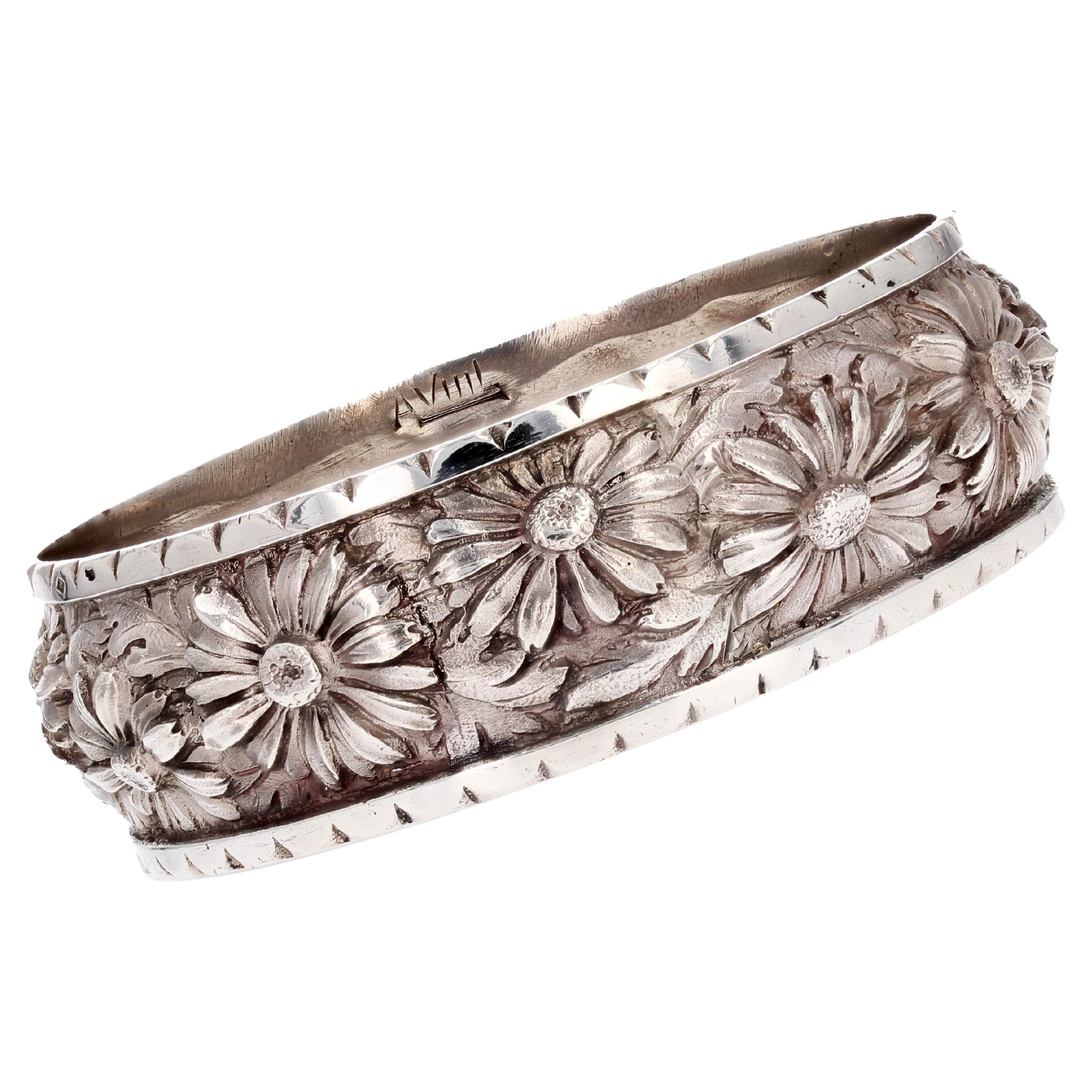 French 20th Century Engraved Daisy Flowers Silver Bangle Bracelet