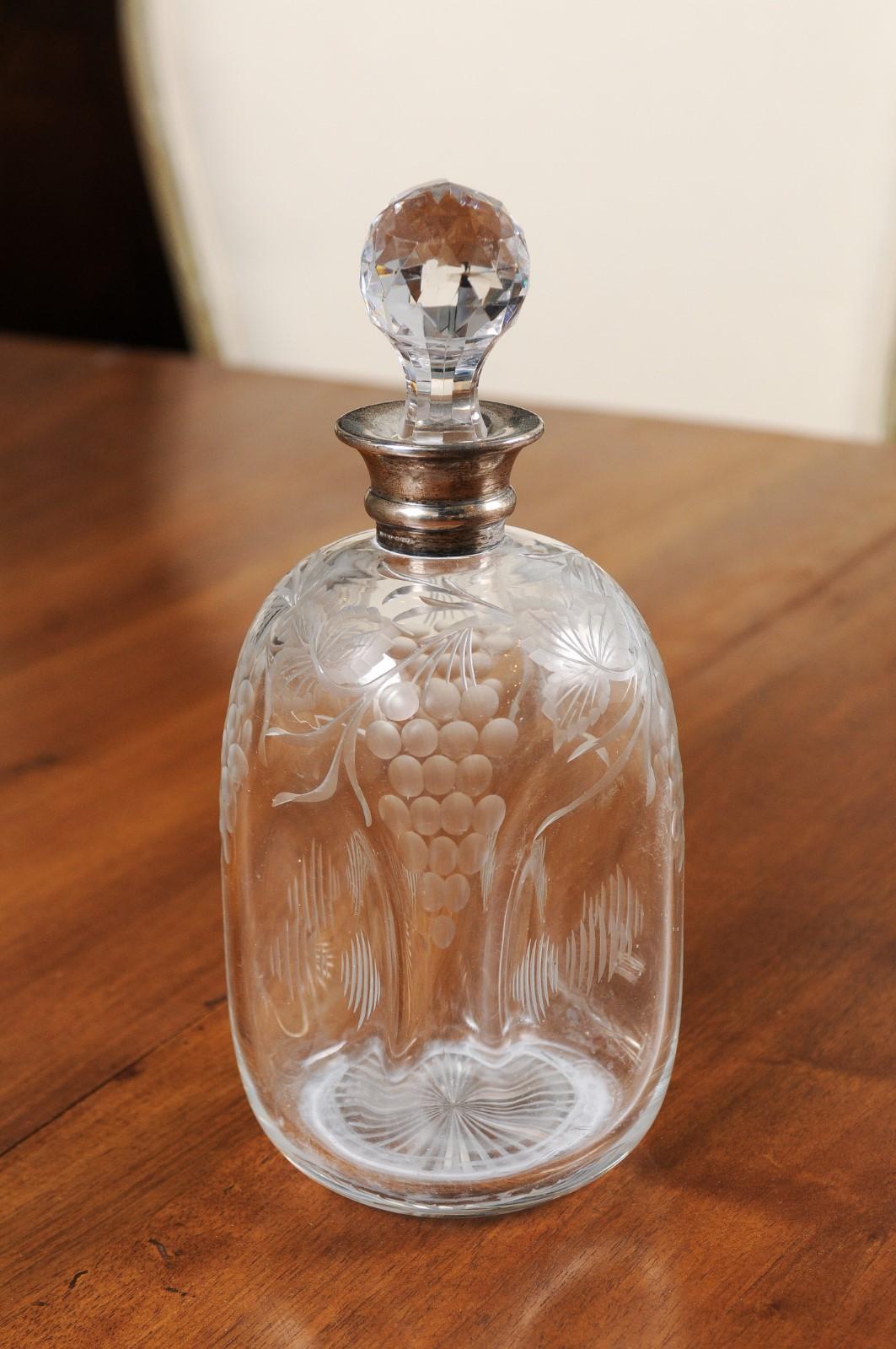 French 20th Century Etched Glass Decanter with Crystal Stopper and Grape Motifs In Good Condition In Atlanta, GA