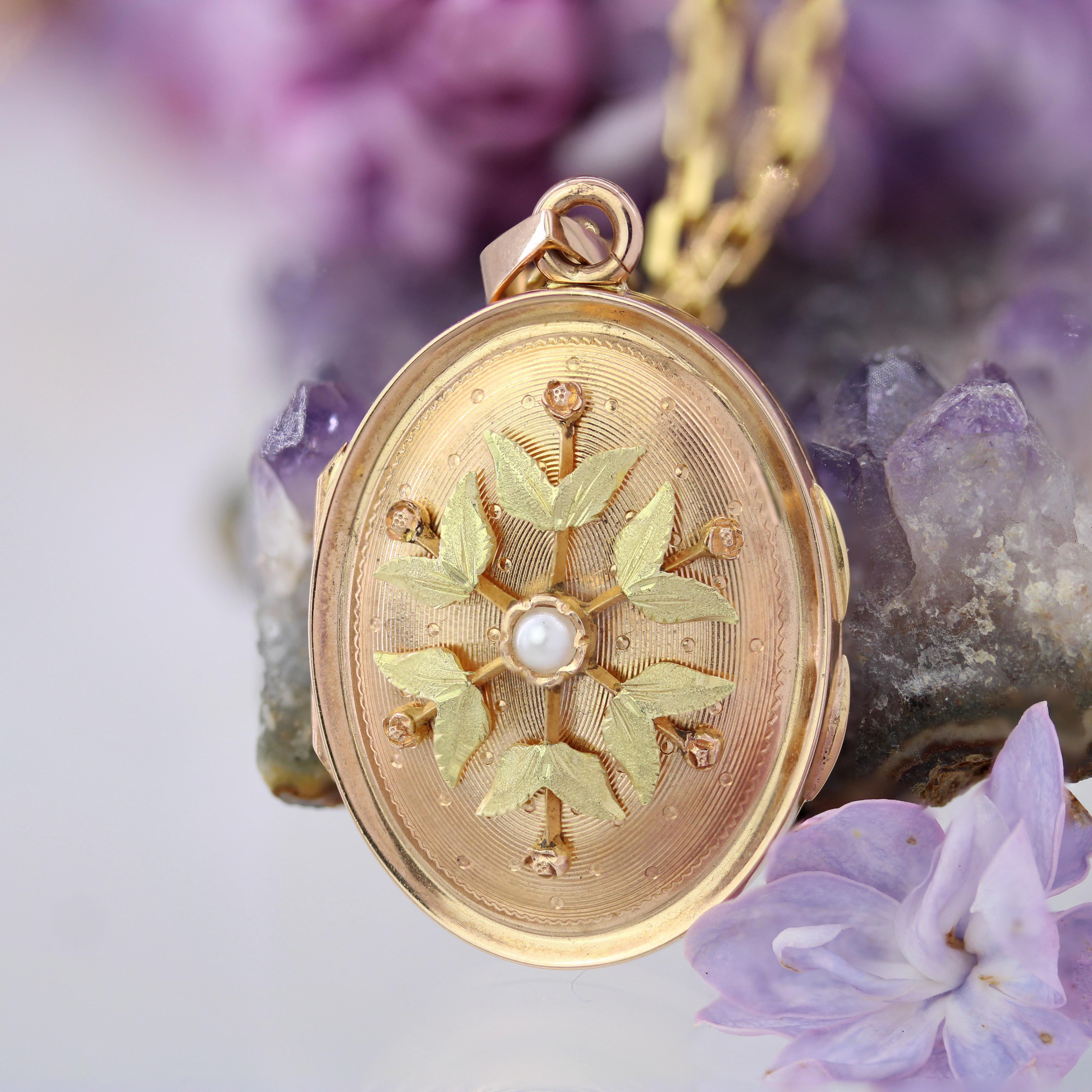 Belle Époque Pendentif ovale en or rose vert 18 carats avec perles fines du 20ème siècle en vente
