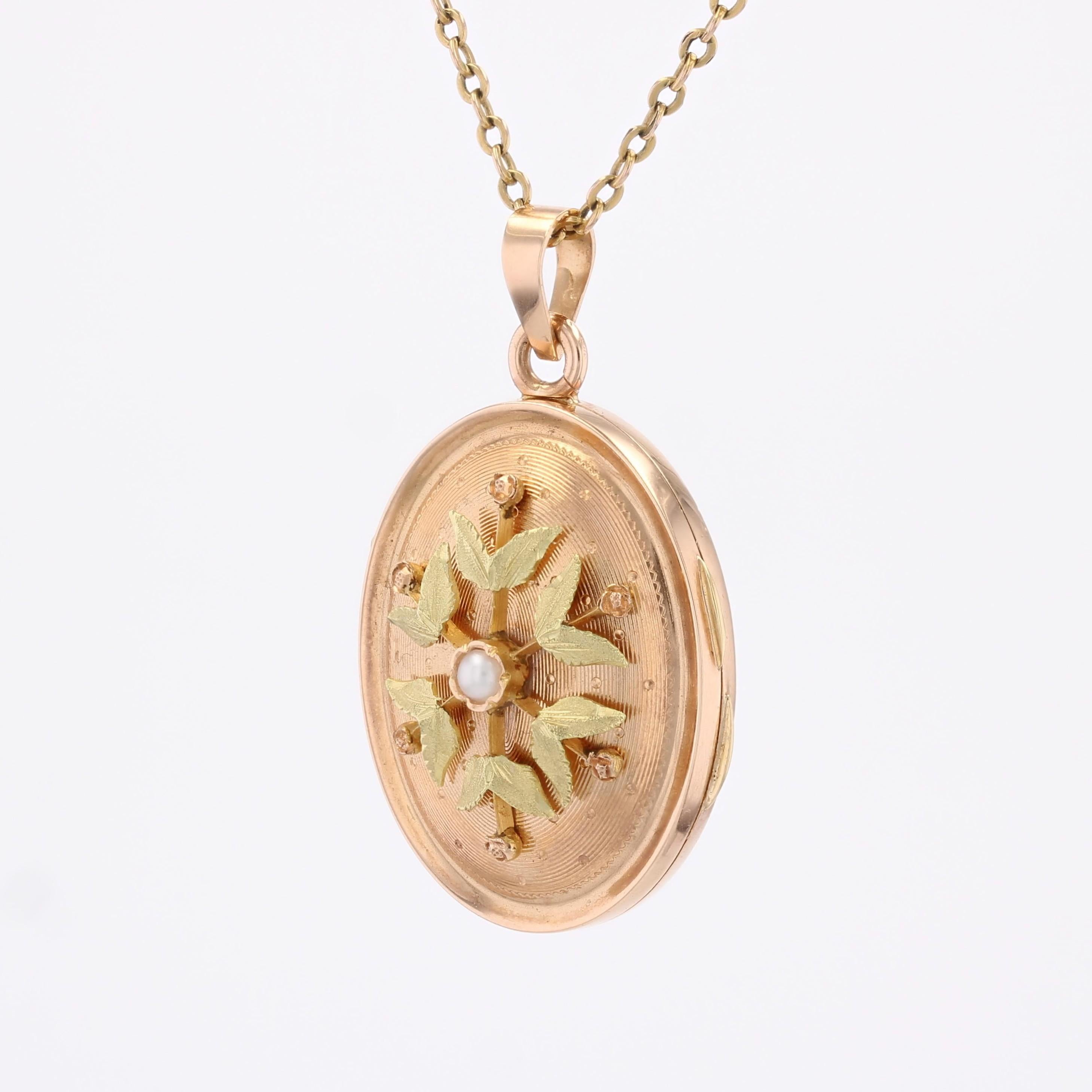 Perle Pendentif ovale en or rose vert 18 carats avec perles fines du 20ème siècle en vente