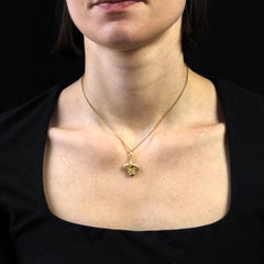 French 20th Century Fine Pearl 18 Karat Yellow Gold Basket Pendant