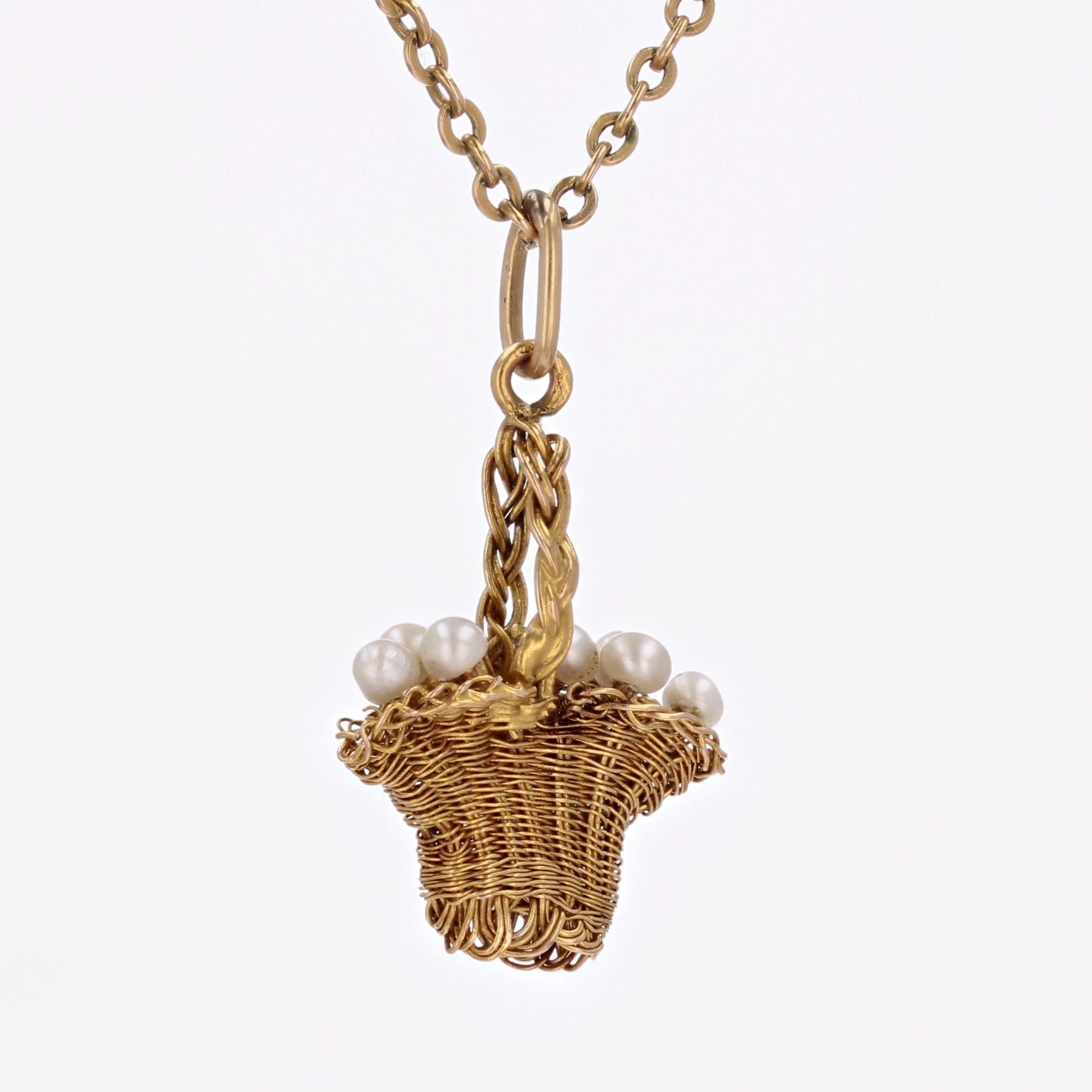 Women's French 20th Century Fine Pearl 18 Karat Yellow Gold Basket Pendant For Sale