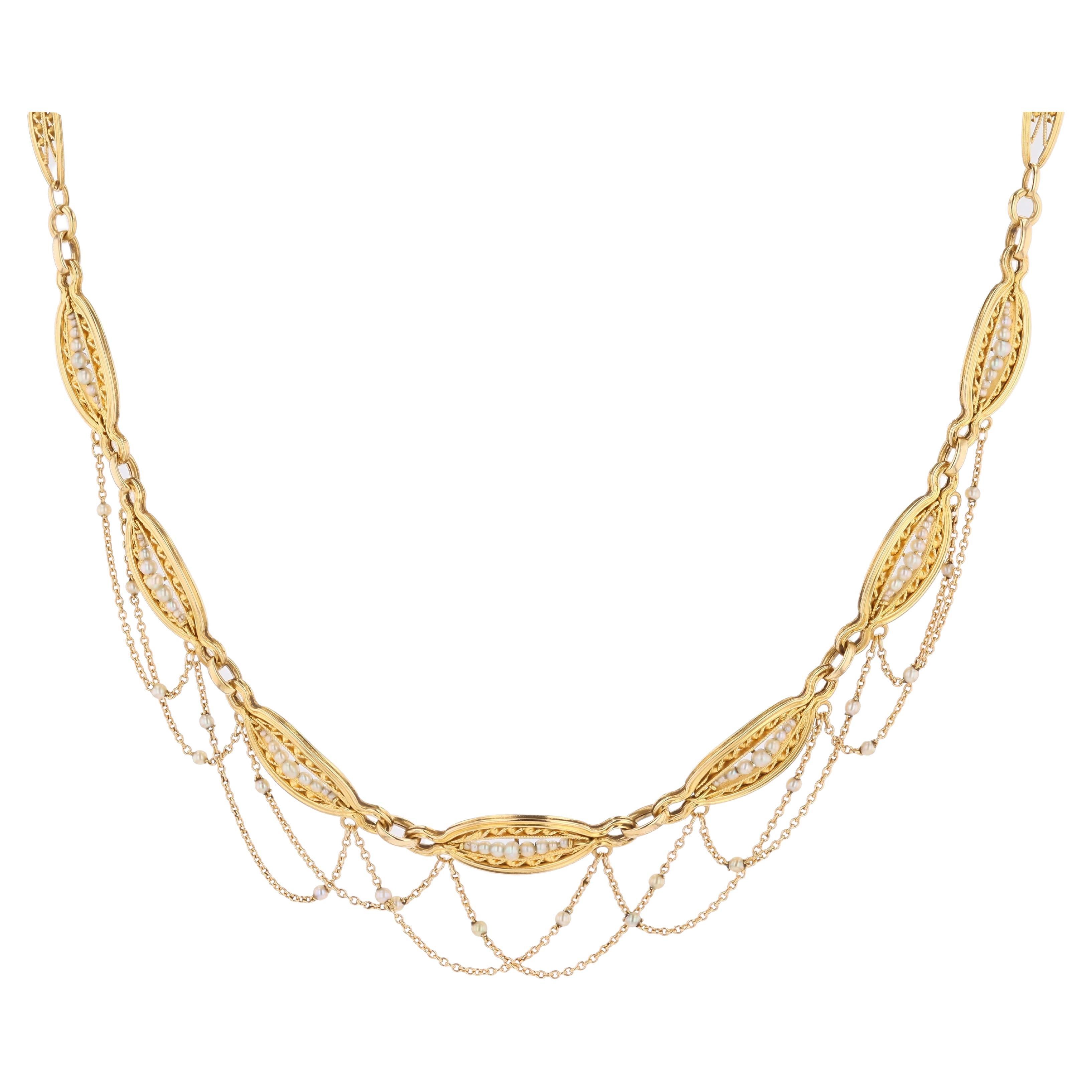 Collar drapeado francés del siglo XX de perlas finas y oro amarillo de 18 quilates en venta