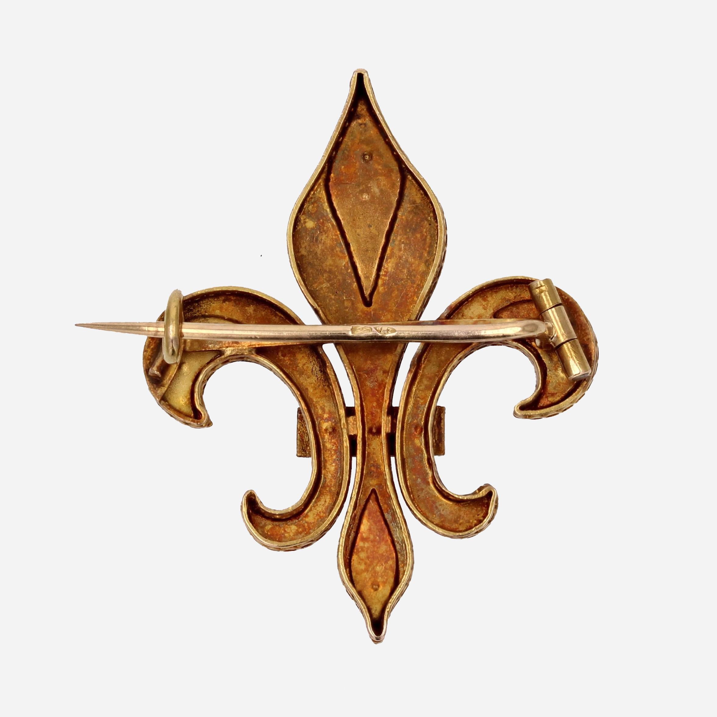French 20th Century Fine Pearl 18 Karat Yellow Gold Lily Flower Brooch 4
