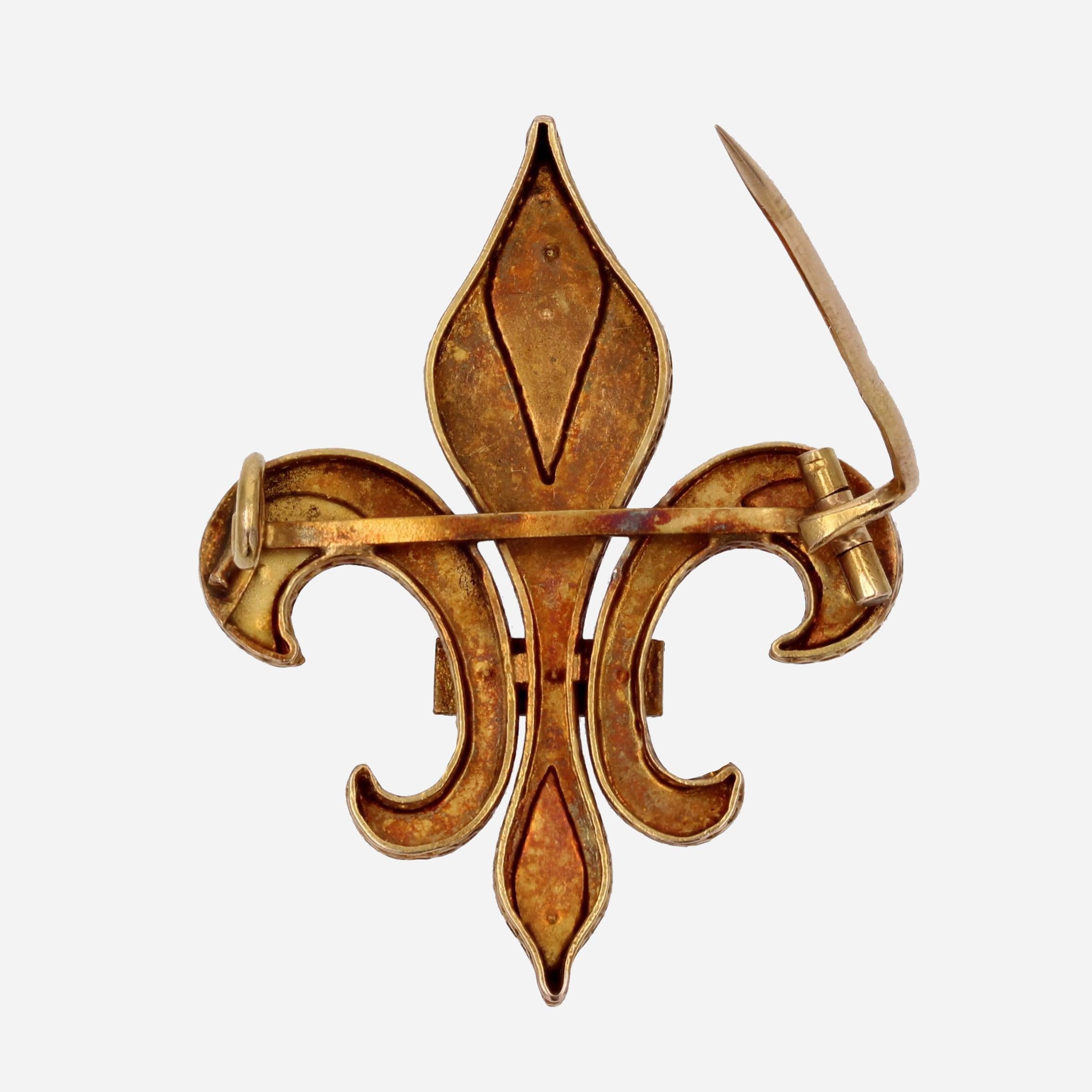 French 20th Century Fine Pearl 18 Karat Yellow Gold Lily Flower Brooch 5