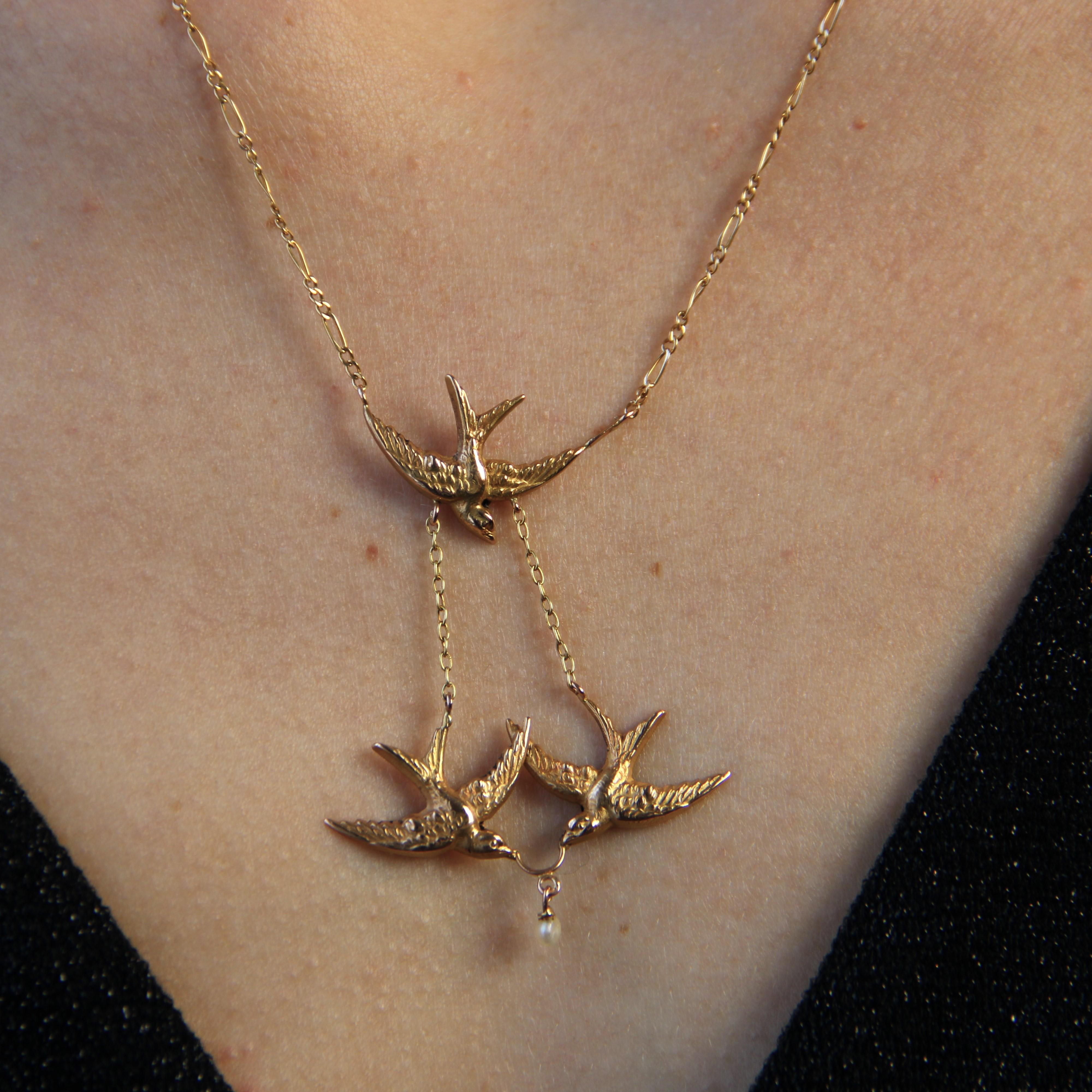 French 20th Century Fine Pearl 18 Karat Yellow Gold Swallows Necklace For Sale 2