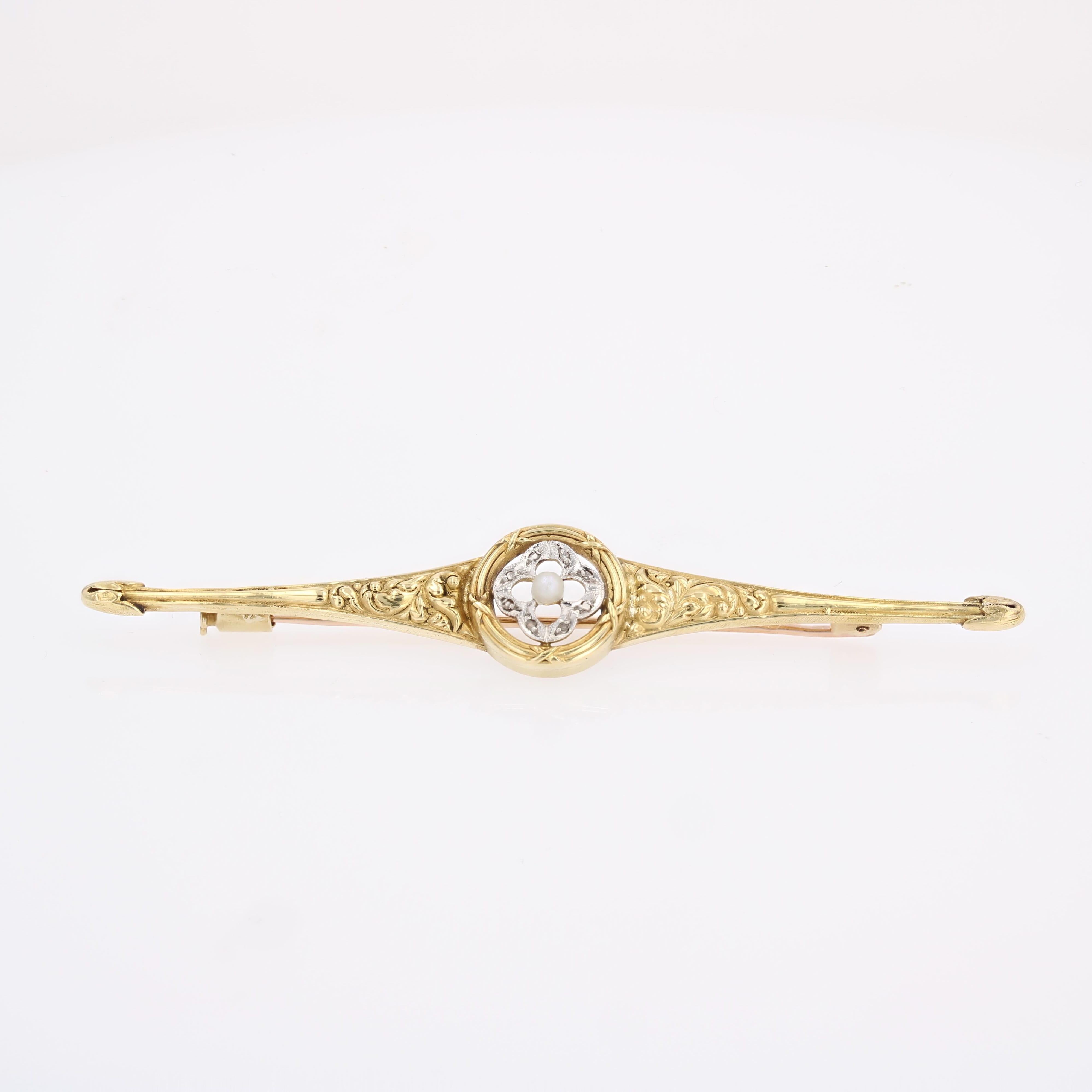 Rose Cut French 20th Century Fine Pearl Diamonds 18 Karat Yellow Gold Bar Brooch For Sale