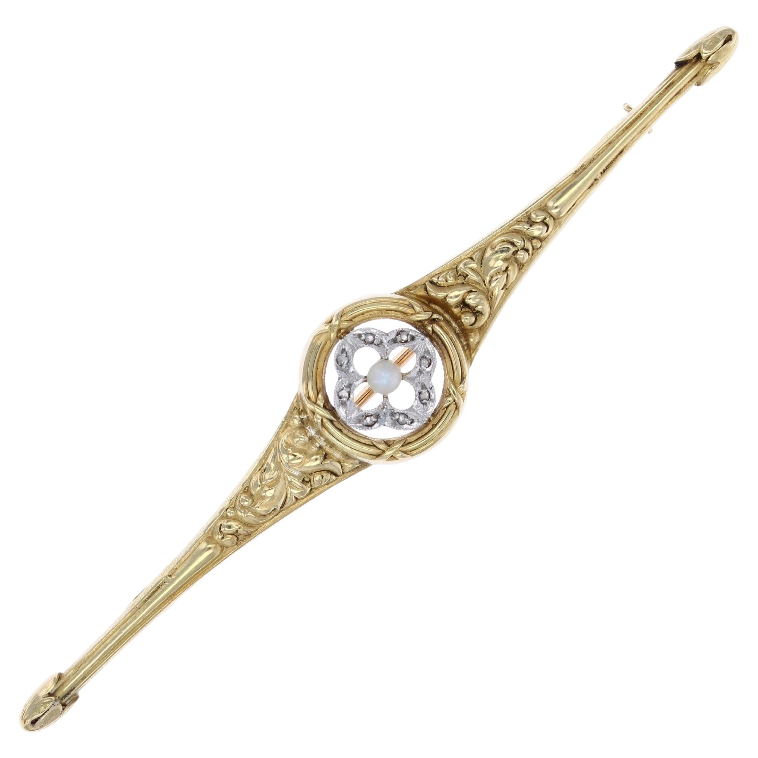 French 20th Century Fine Pearl Diamonds 18 Karat Yellow Gold Bar Brooch