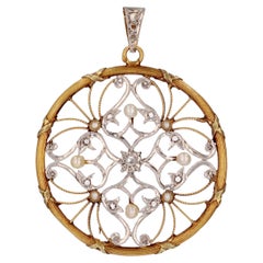 Antique French 20th Century Fine Pearl Diamonds 18 Karat Yellow Gold Platinum Pendant