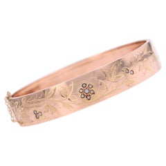Antique French 20th Century Fine Pearl Floral Pattern 18 Karat Rose Gold Bangle Bracelet