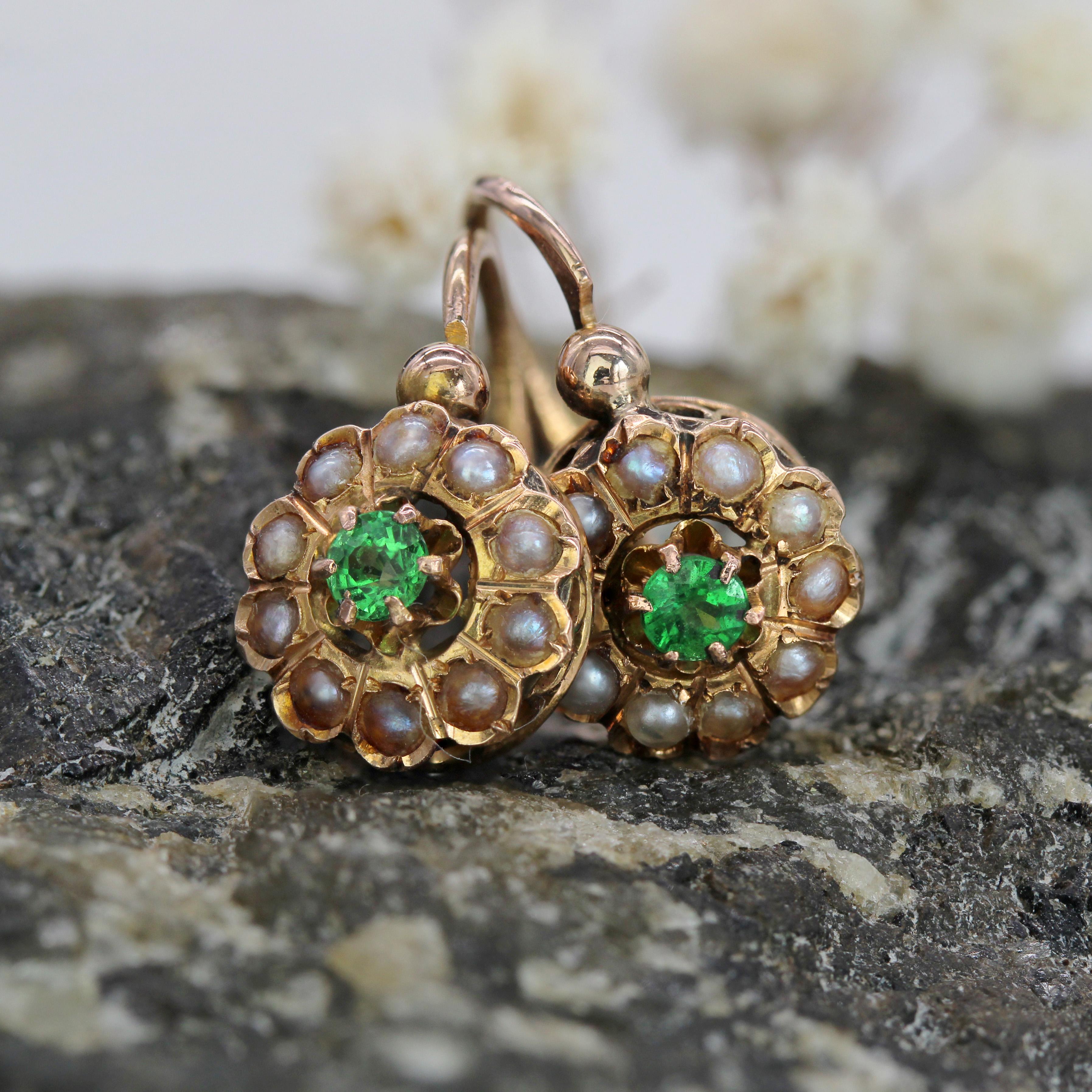 Belle Époque Orecchini a leva in oro rosa 18 K.K. con perle fini del XX secolo francese in vendita