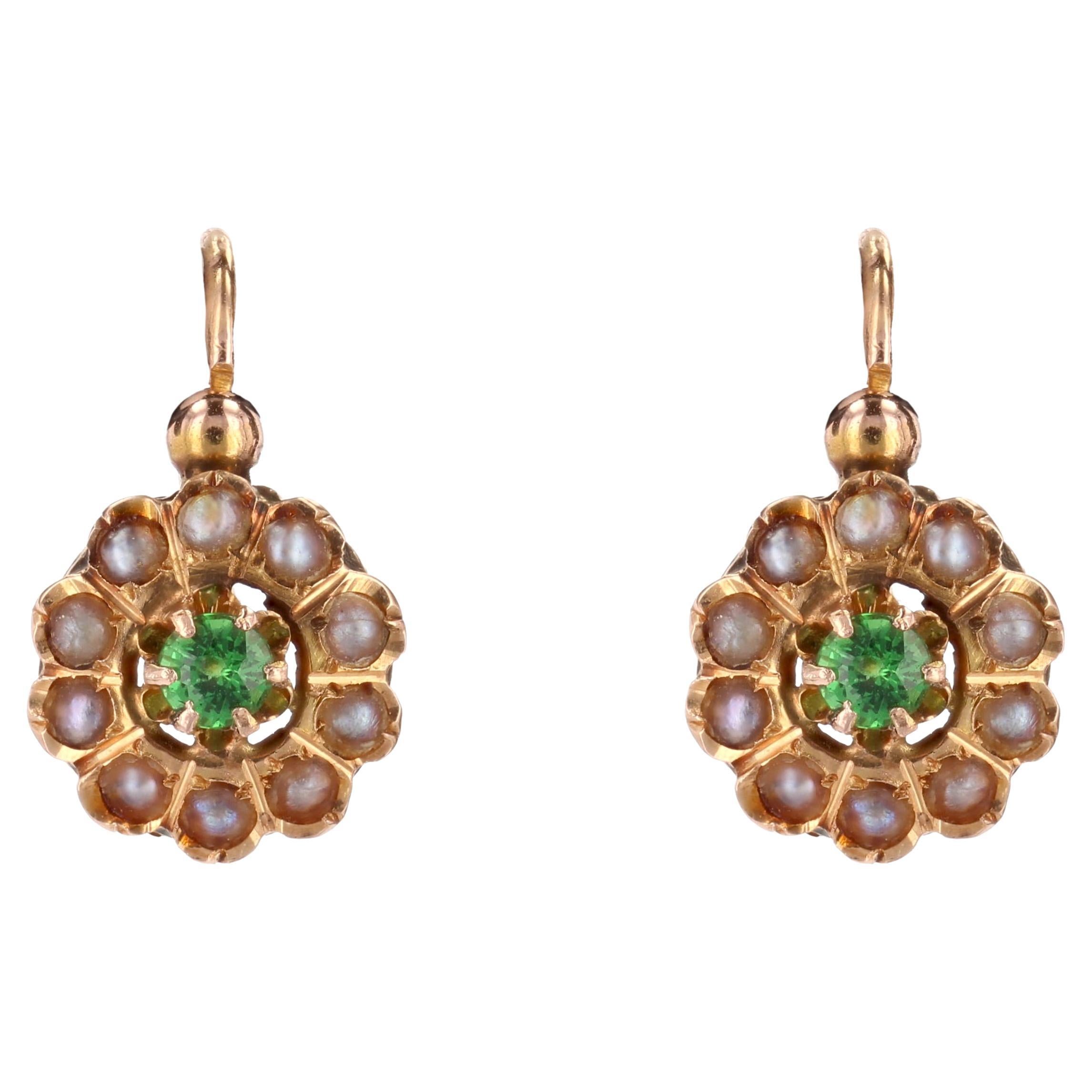 Orecchini a leva in oro rosa 18 K.K. con perle fini del XX secolo francese in vendita