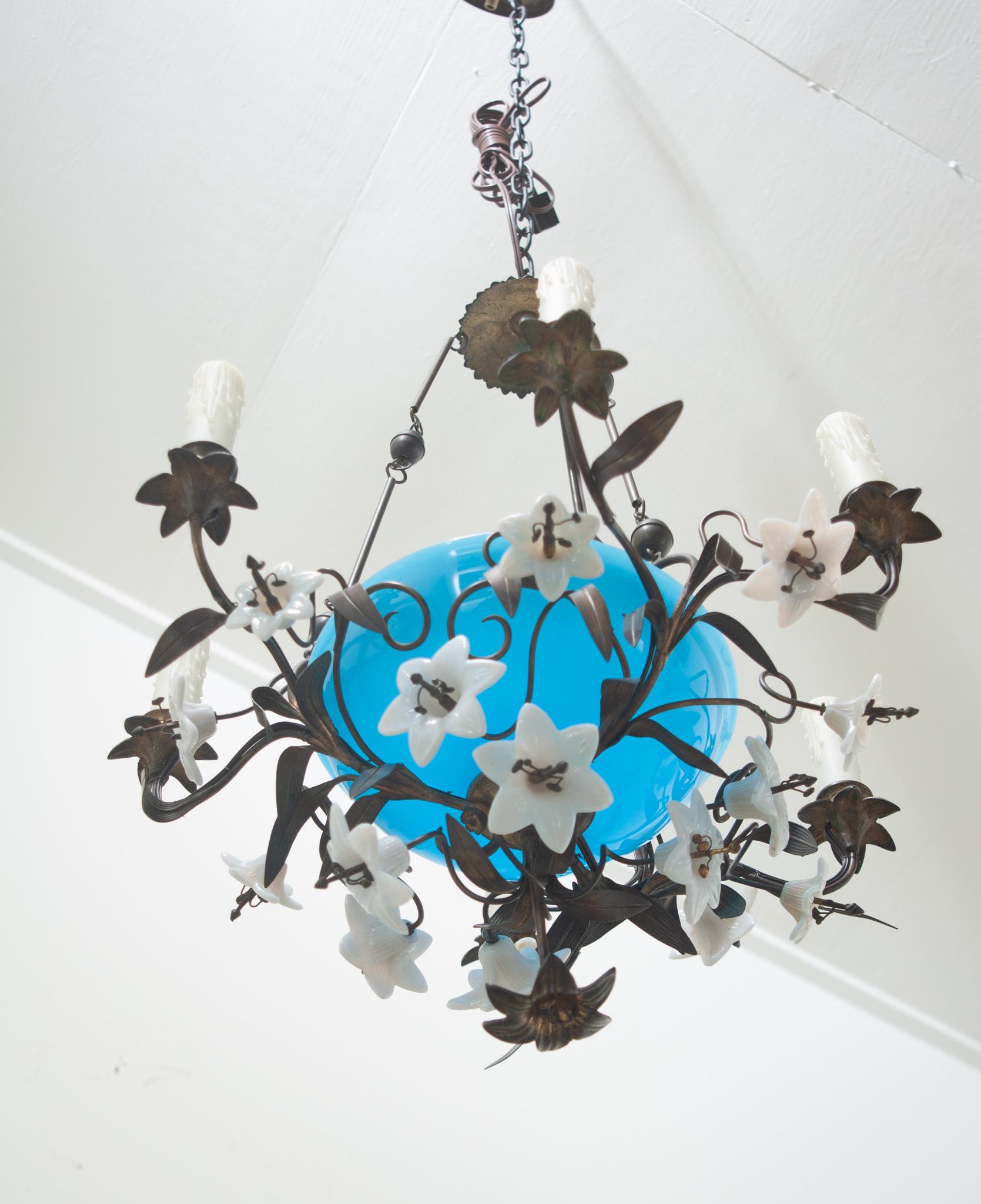 French 20th Century Floral Chandelier For Sale 4