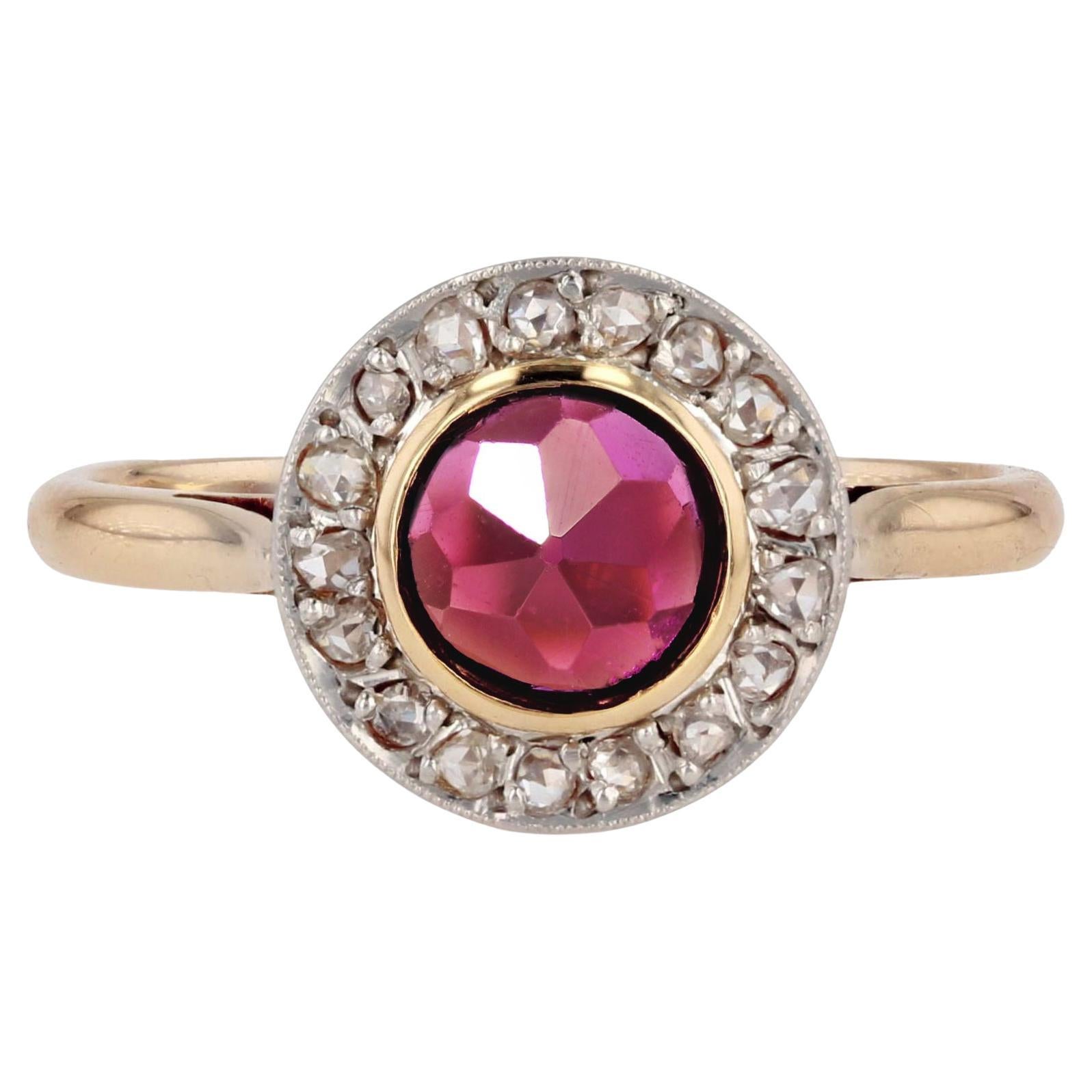 French 20th Century Garnet Diamonds 18 Karat Yellow Gold Platinum Ring