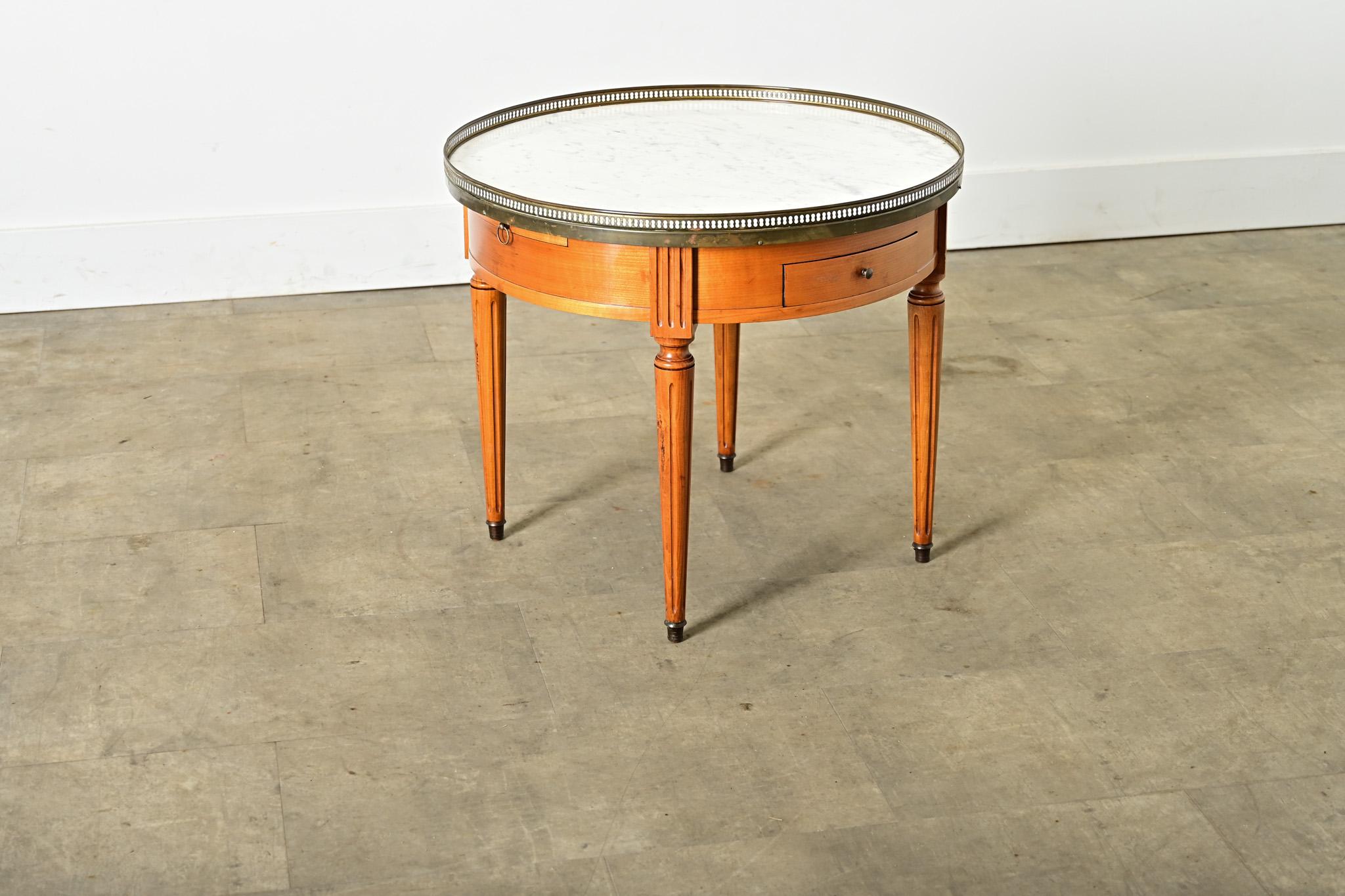 French 20th Century Gueridon Low Table For Sale 1
