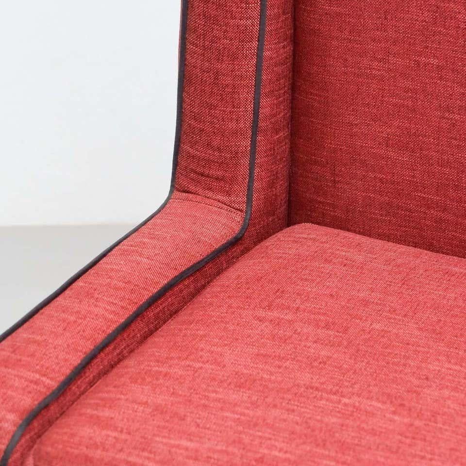 Französisches Sofa mit hoher Rückenlehne des 20. Jahrhunderts, Stoffpolsterung im Angebot 5