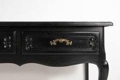 Buffet bas noir de style Louis XV du 20ème siècle