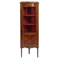 French 20th Century Louis XV style corner display cabinet with arched glass