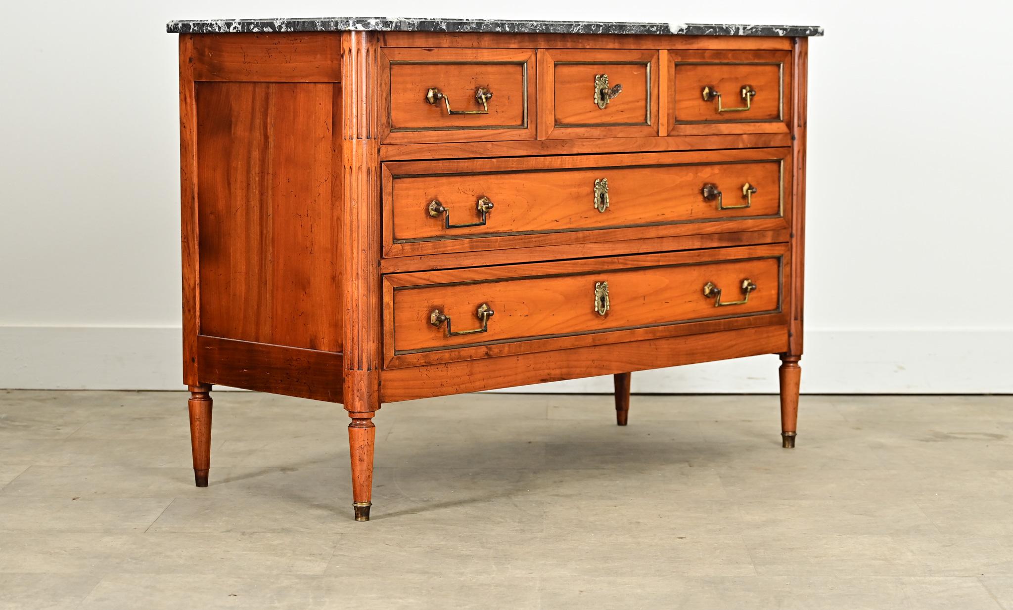 Commode francese del XX secolo in stile Luigi XVI, in legno di frutto in vendita 2