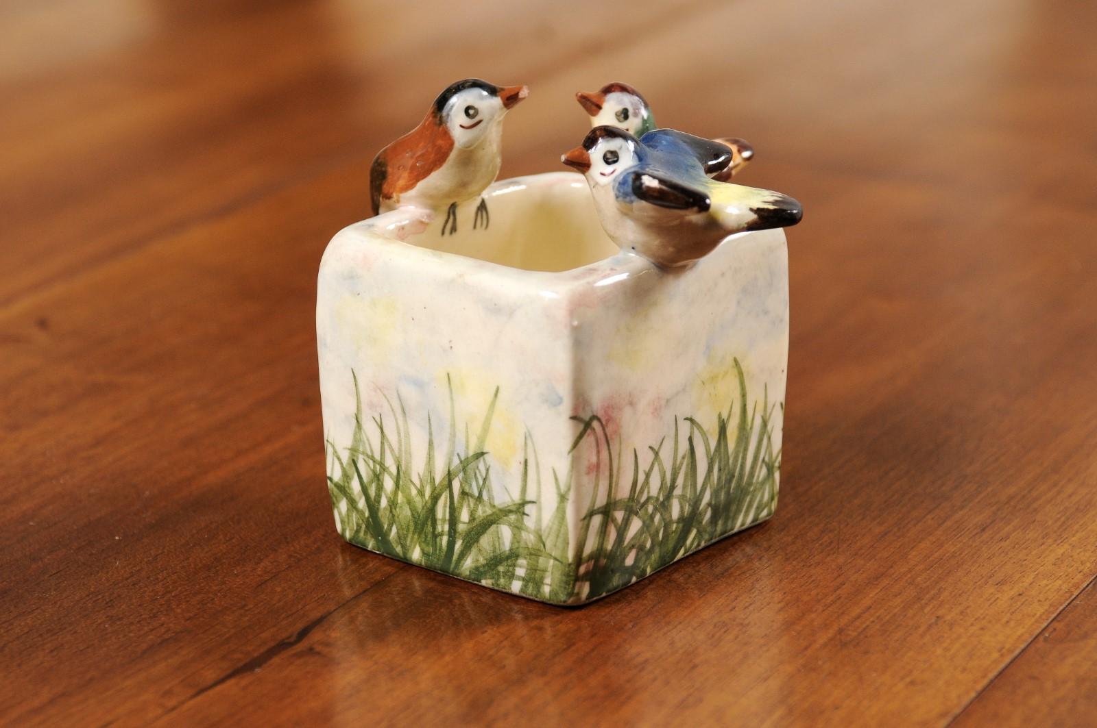 French 20th Century Majolica Decorative Container with Three Little Birds For Sale 8
